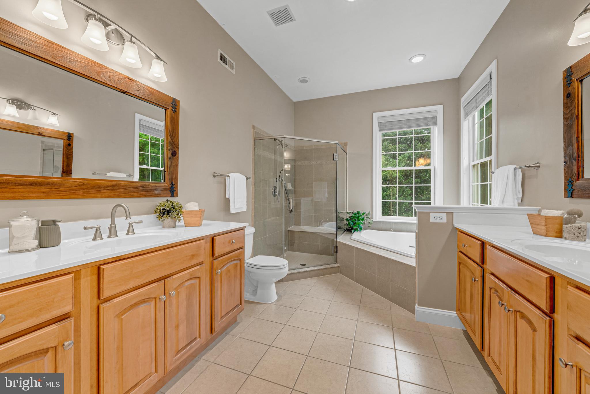 RIVER CREEK - Residential