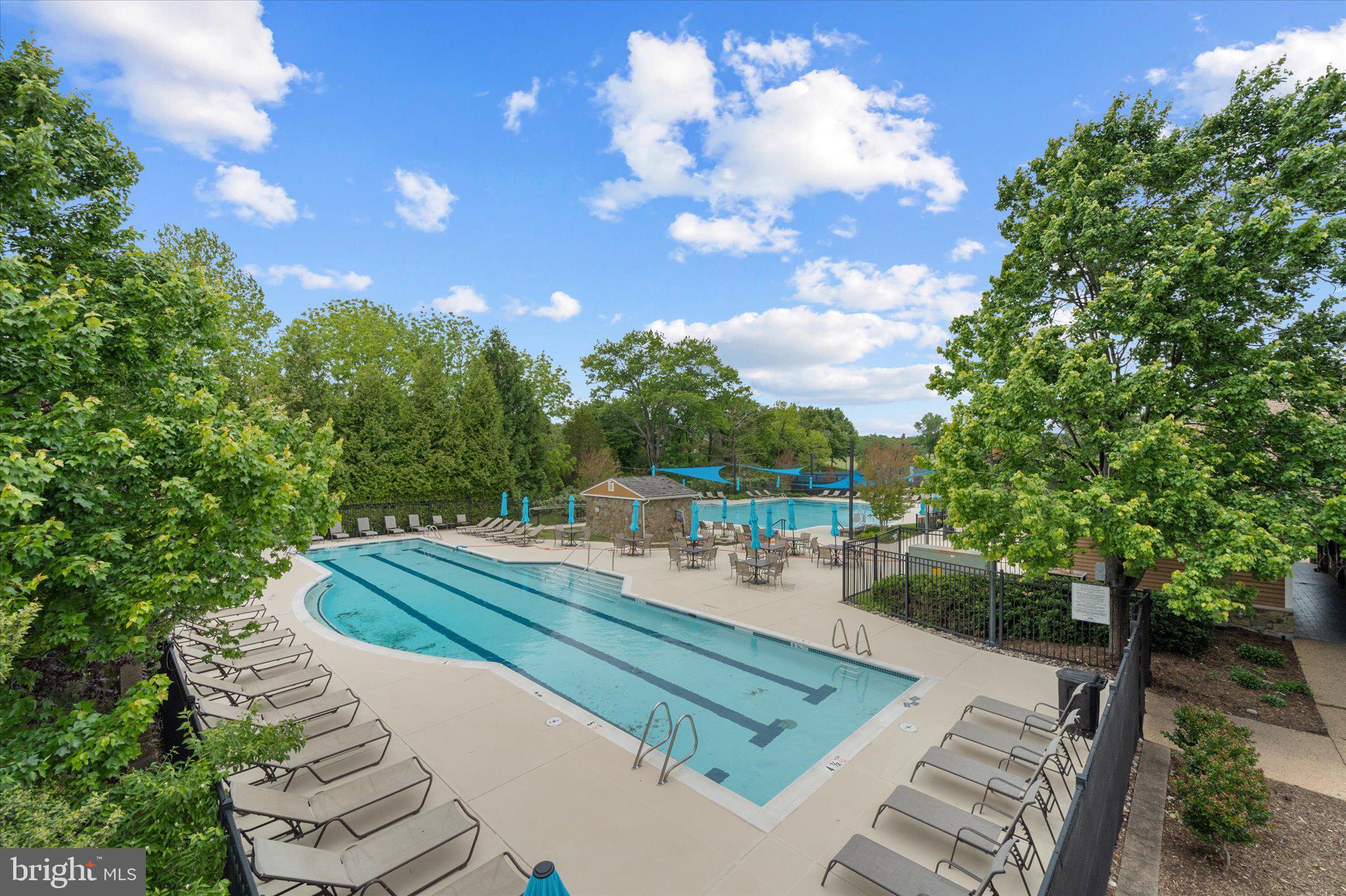 RIVER CREEK - Residential