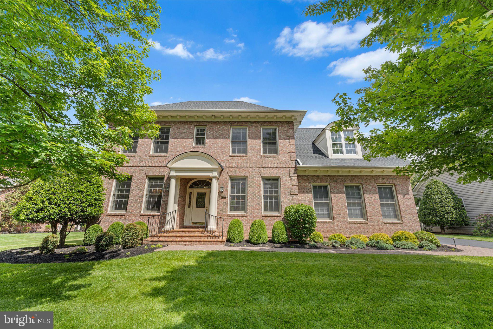 RIVER CREEK - Residential