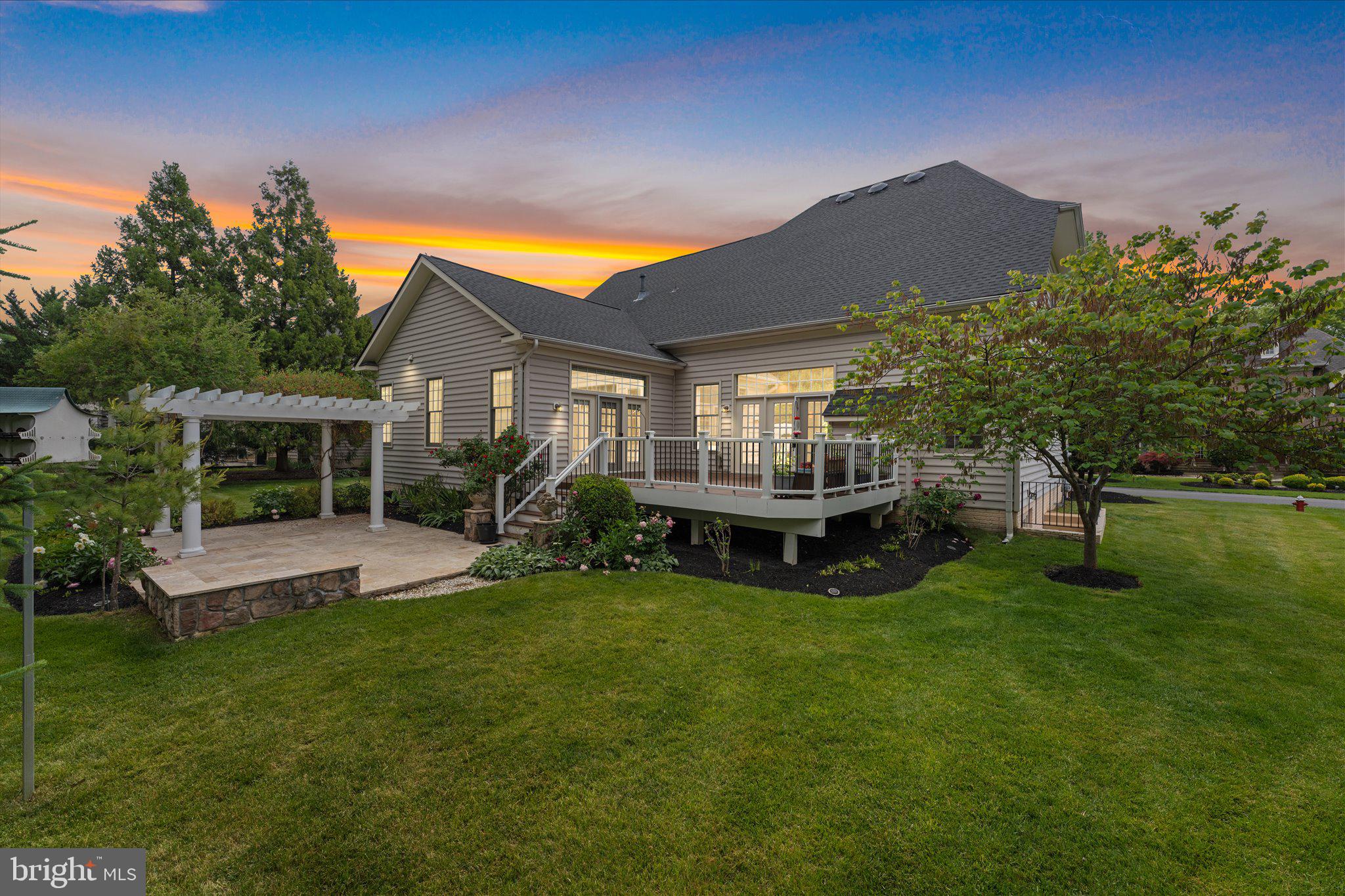 RIVER CREEK - Residential
