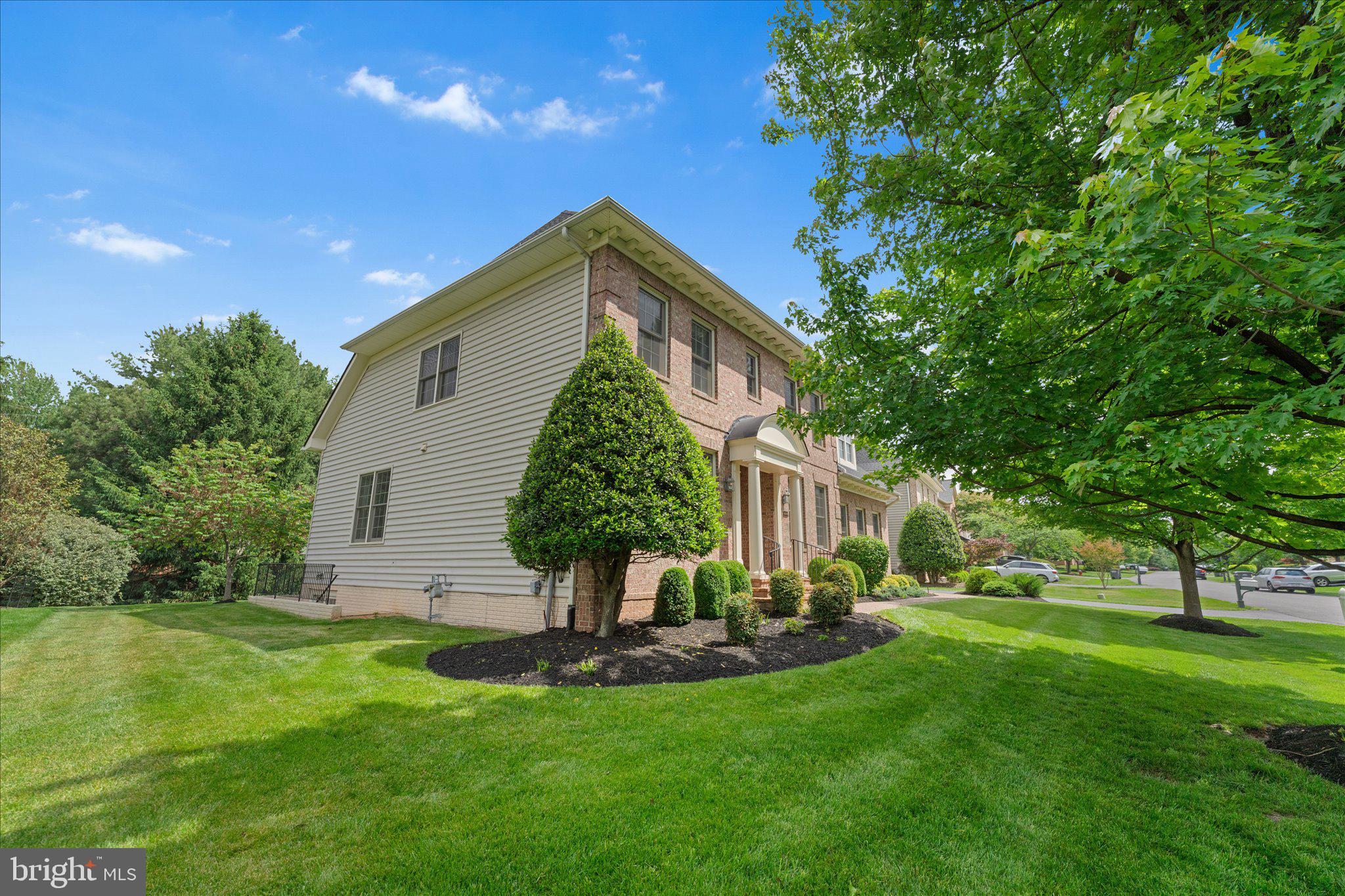 RIVER CREEK - Residential