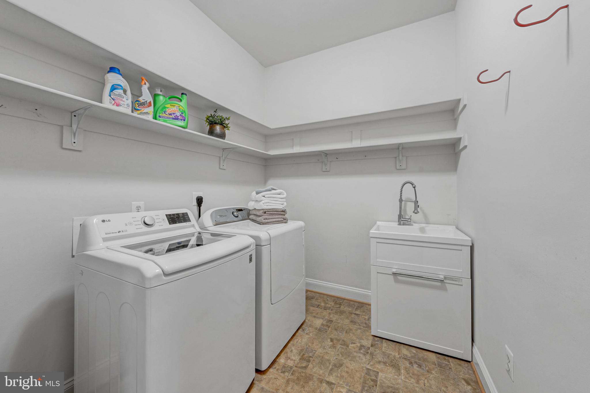RIVER CREEK - Residential