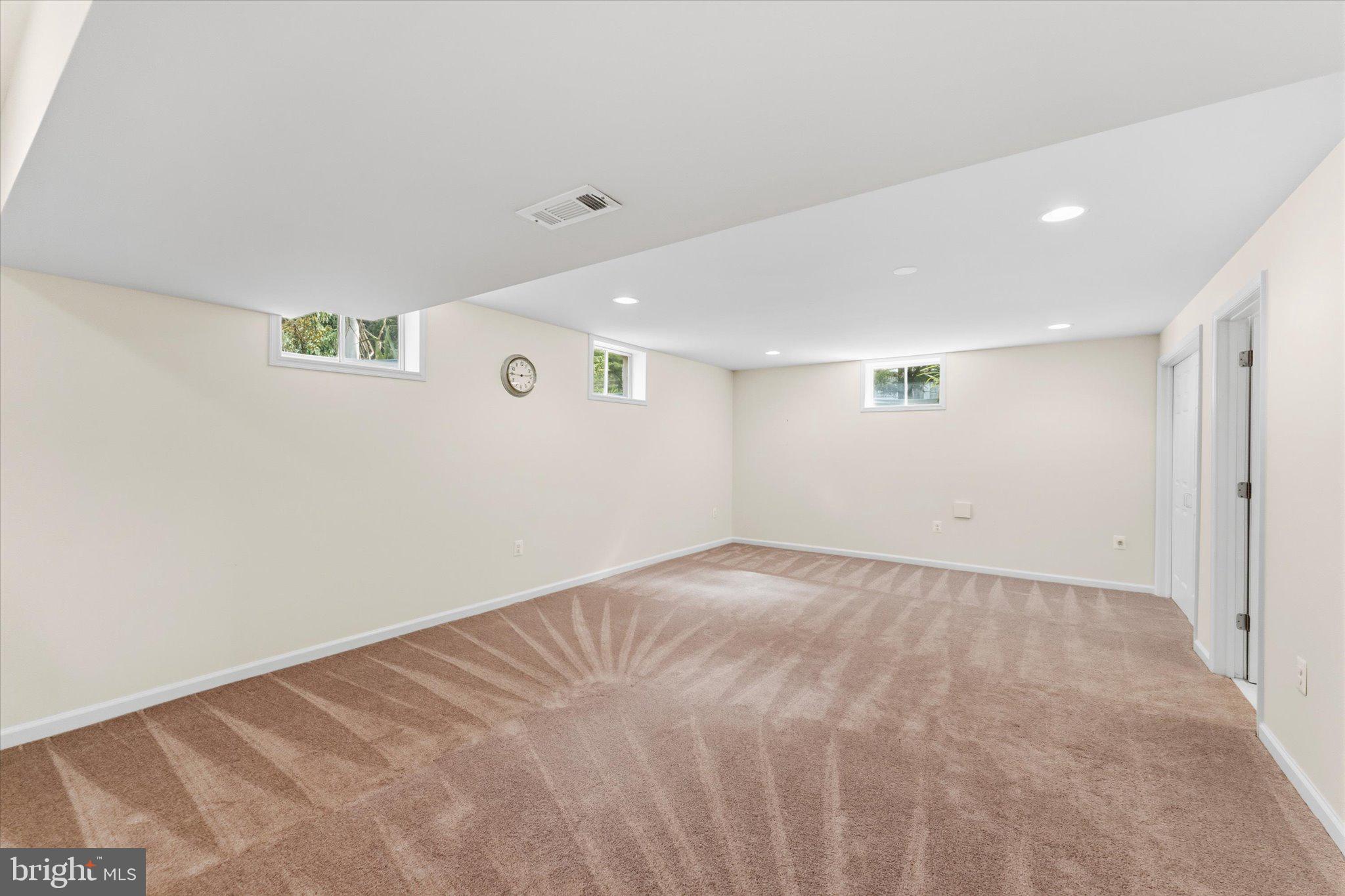 RIVER CREEK - Residential