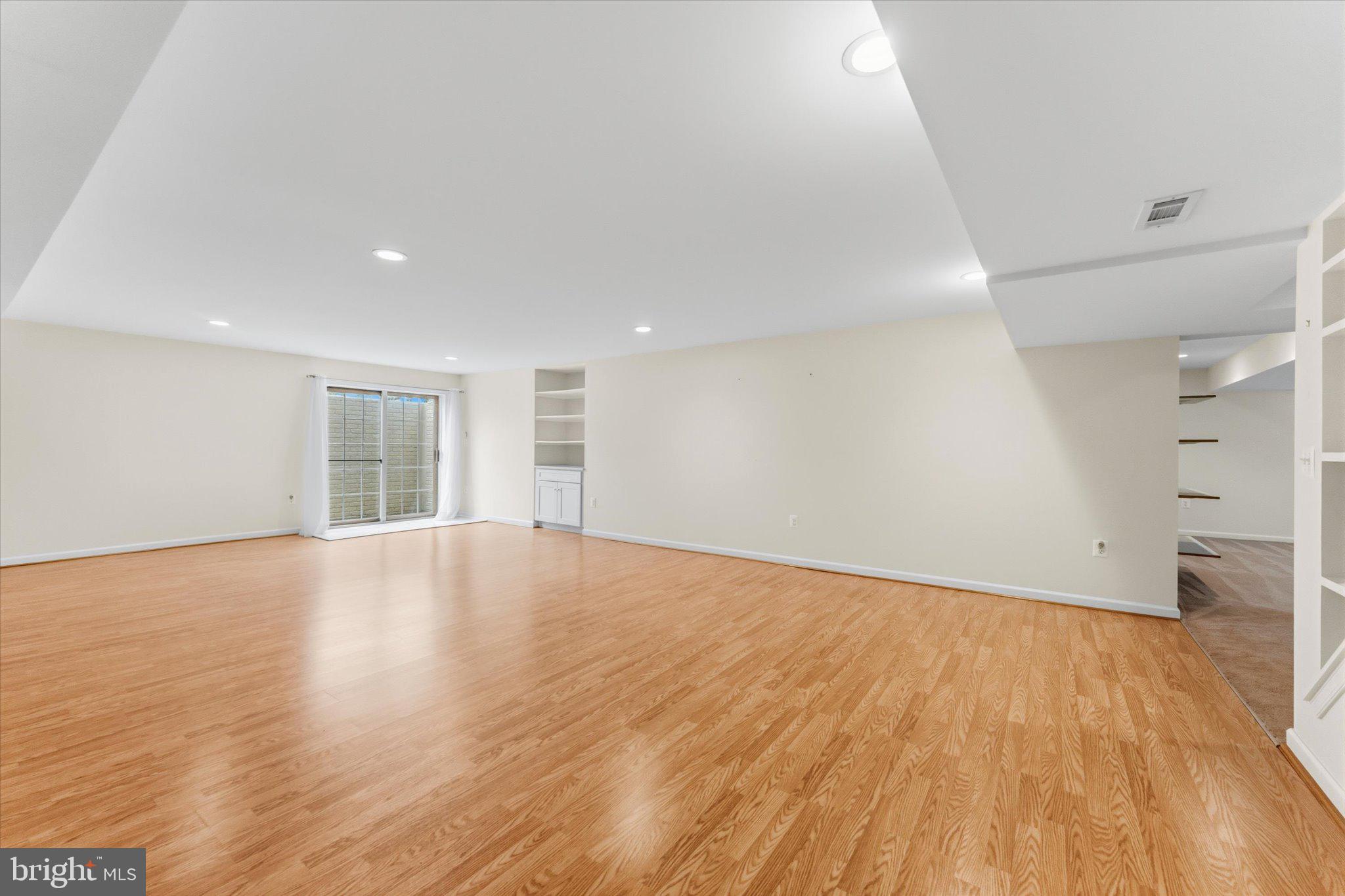 RIVER CREEK - Residential