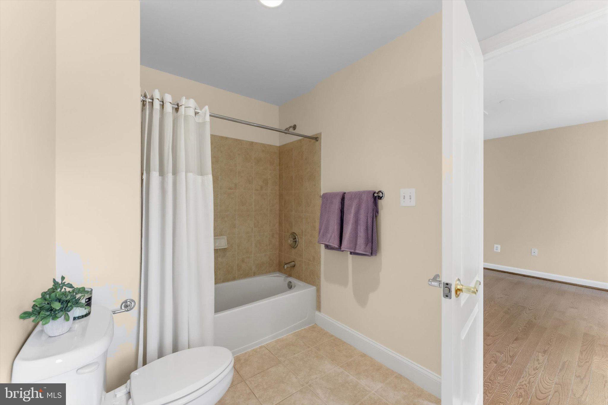 RIVER CREEK - Residential