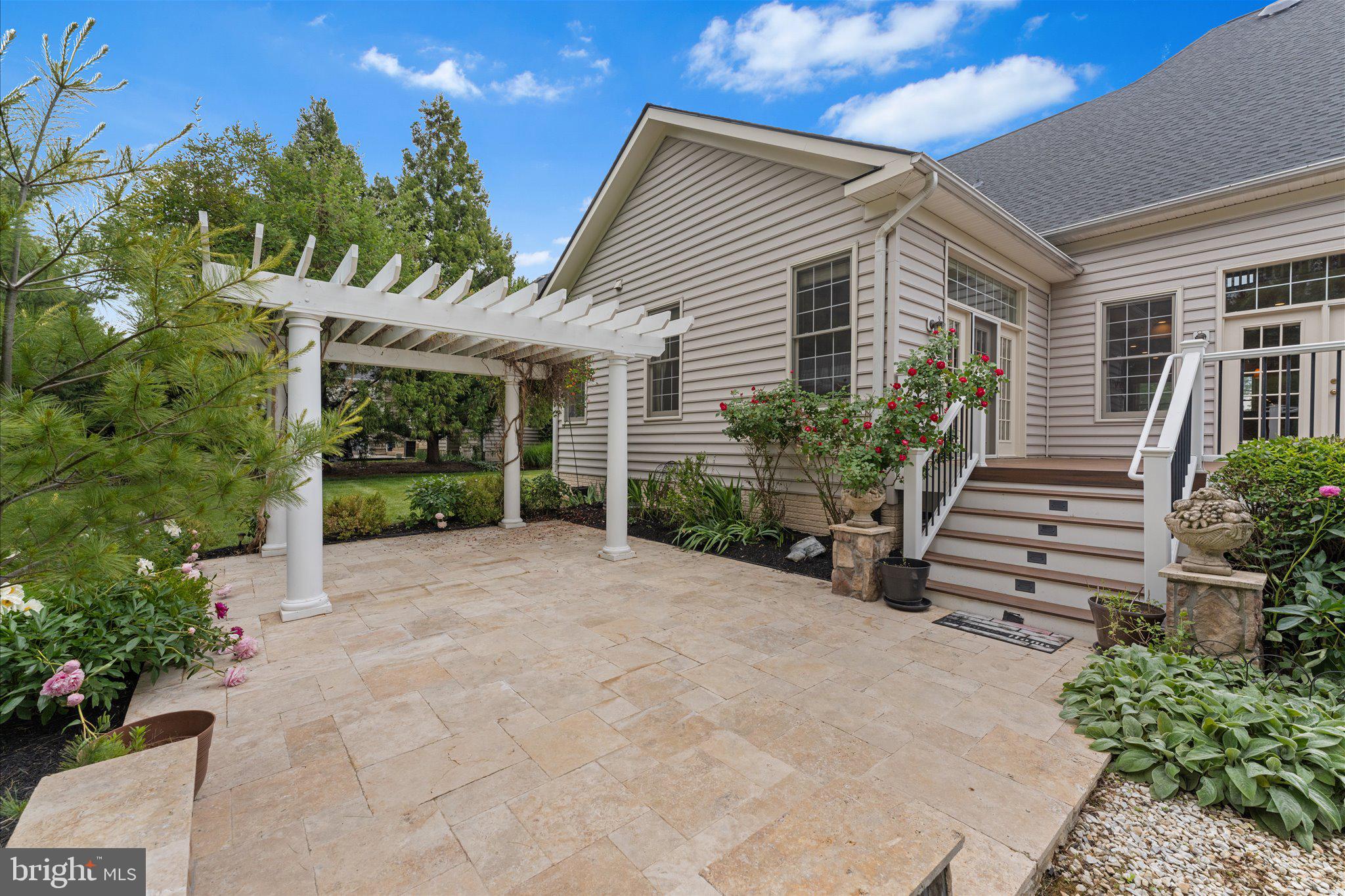 RIVER CREEK - Residential