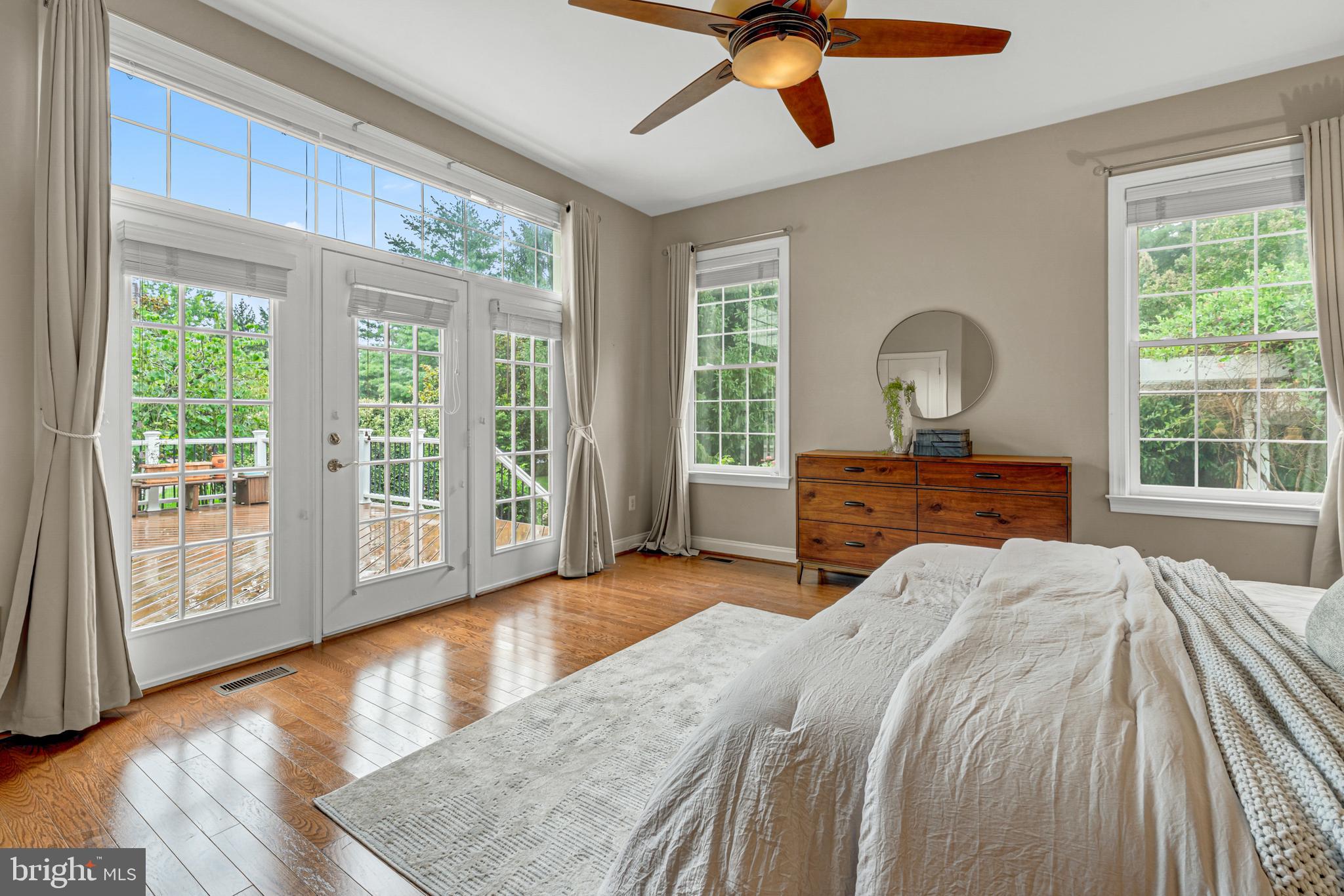 RIVER CREEK - Residential