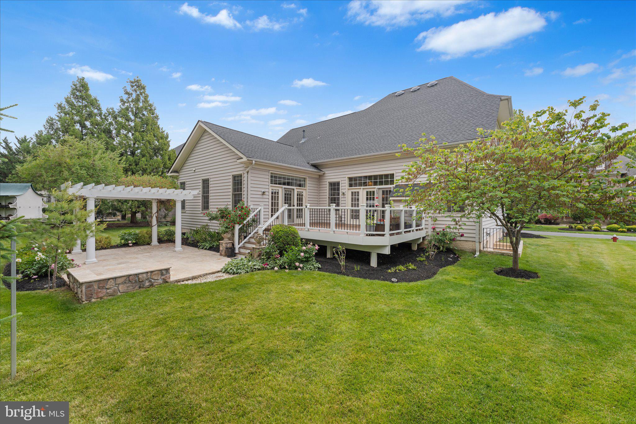RIVER CREEK - Residential