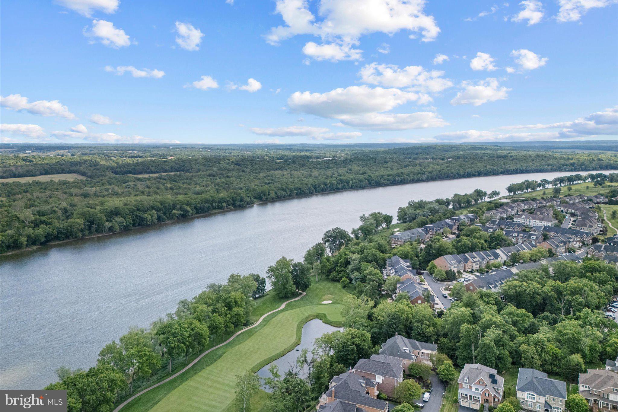 RIVER CREEK - Residential