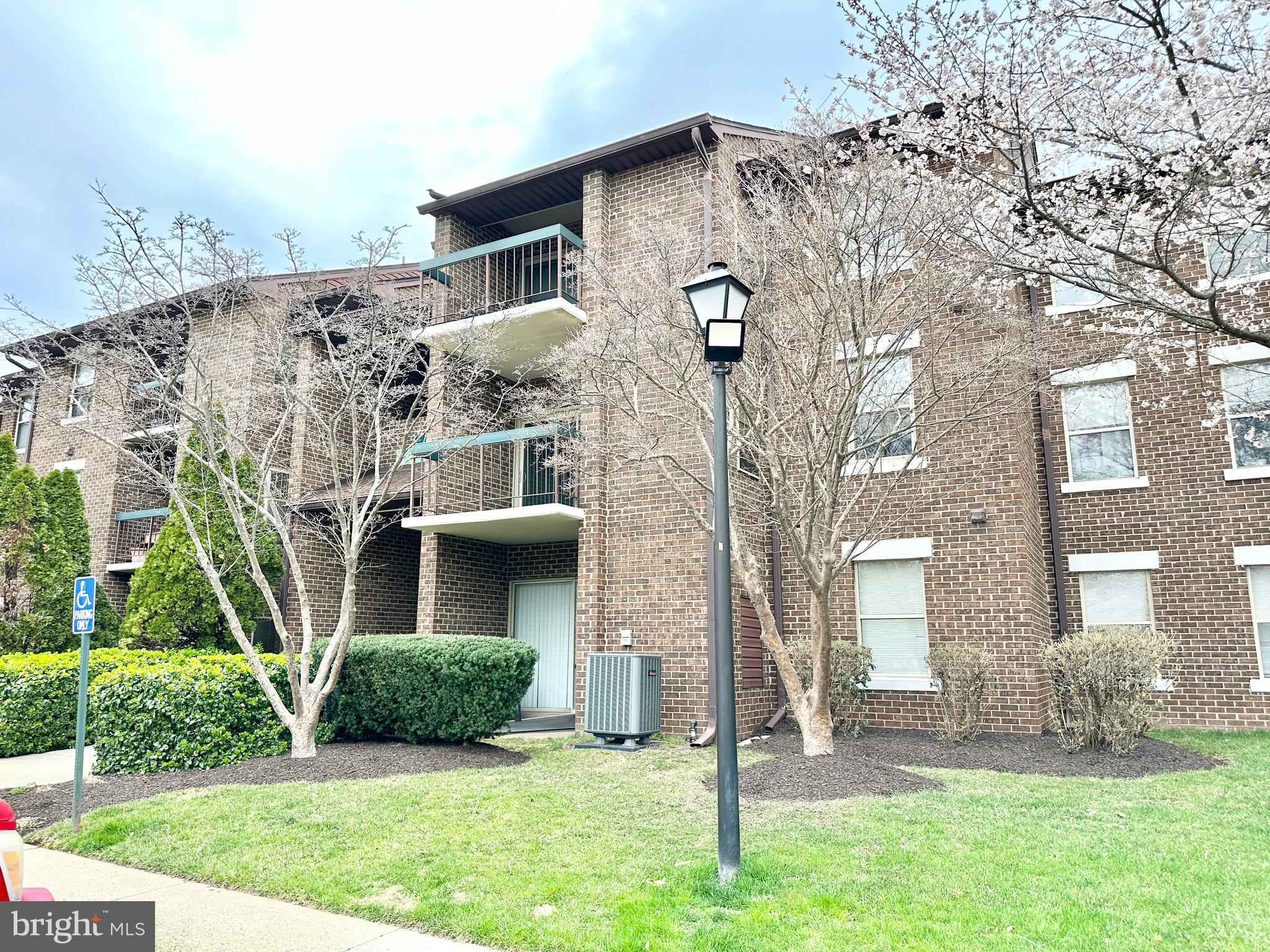 WILLOW WOOD - Residential Lease