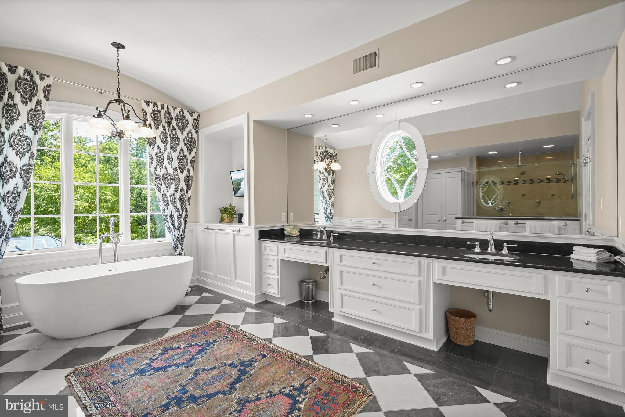 POTOMAC OUTSIDE - Residential