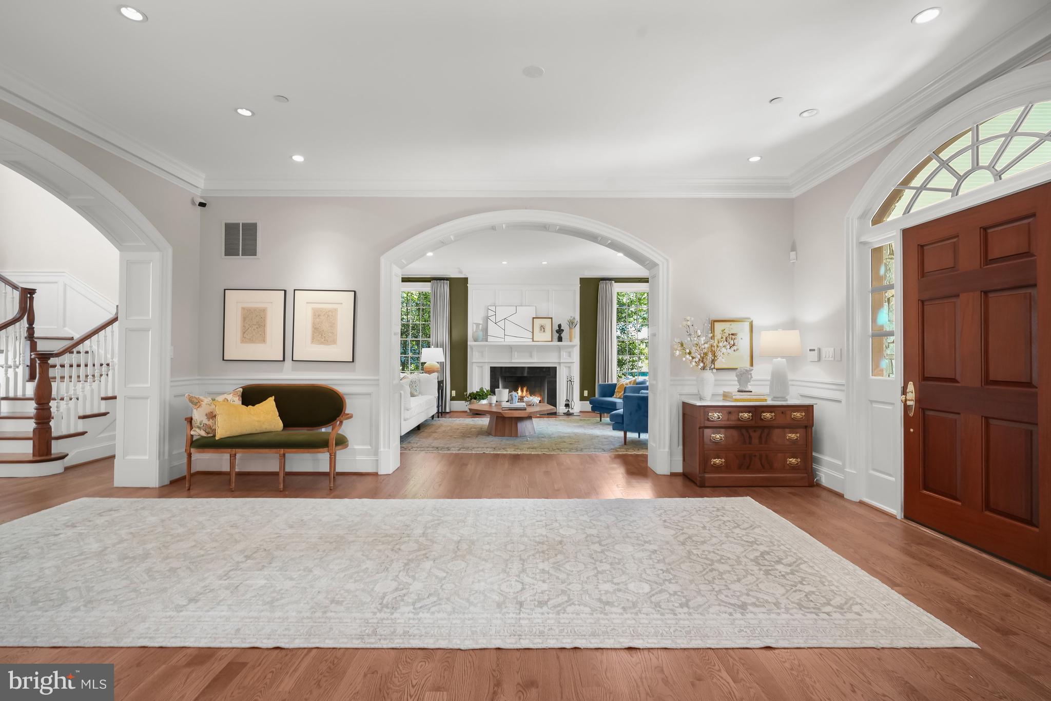 POTOMAC OUTSIDE - Residential