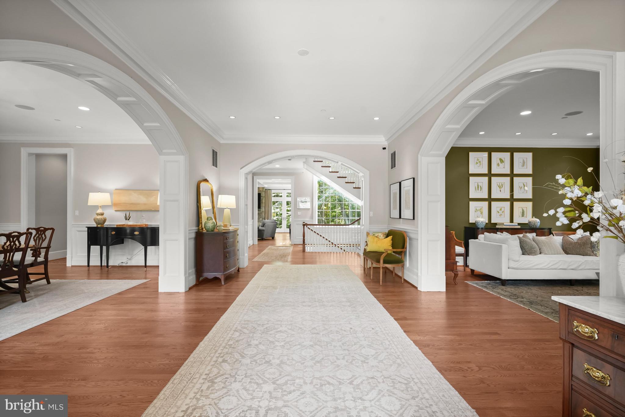 POTOMAC OUTSIDE - Residential