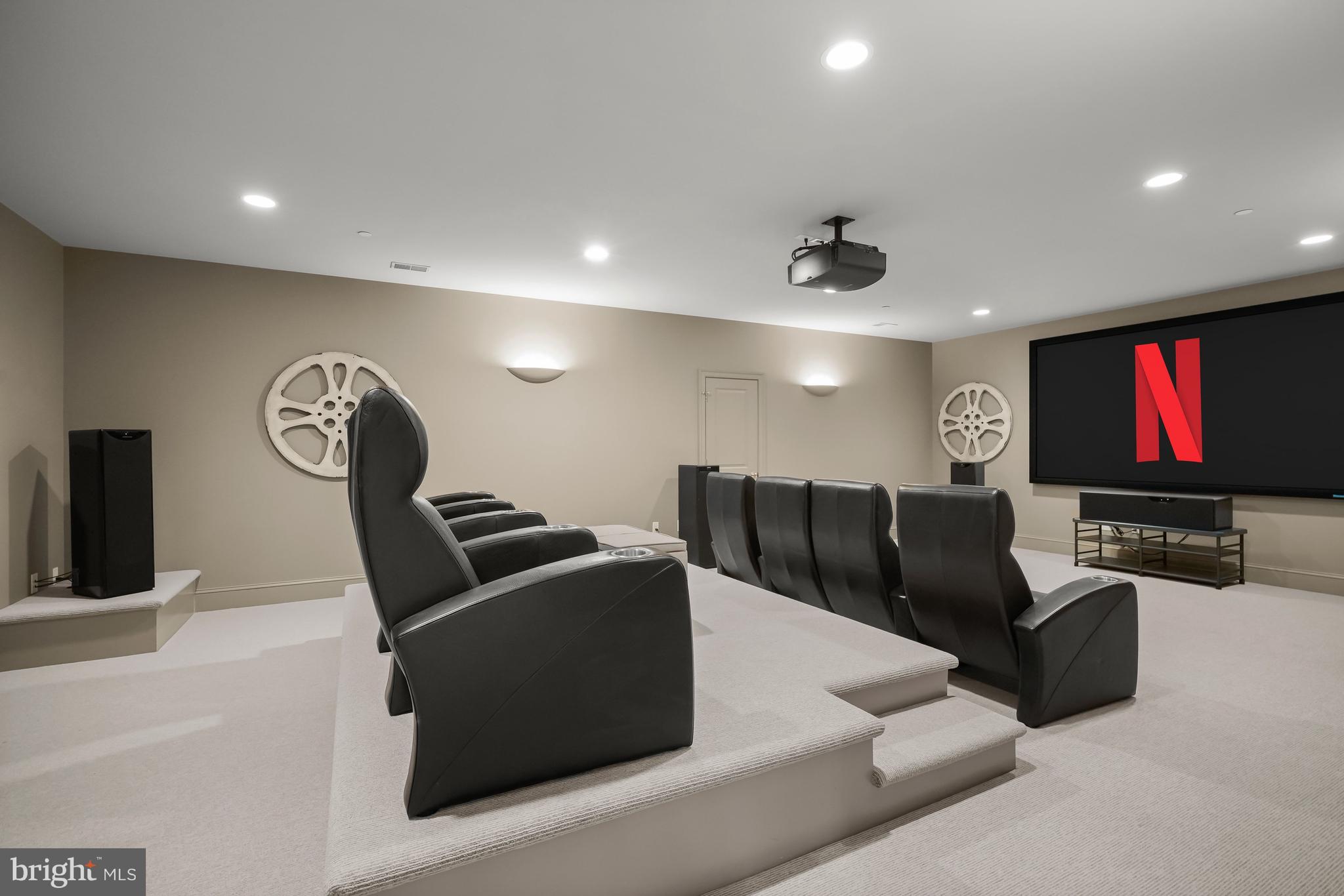 POTOMAC OUTSIDE - Residential