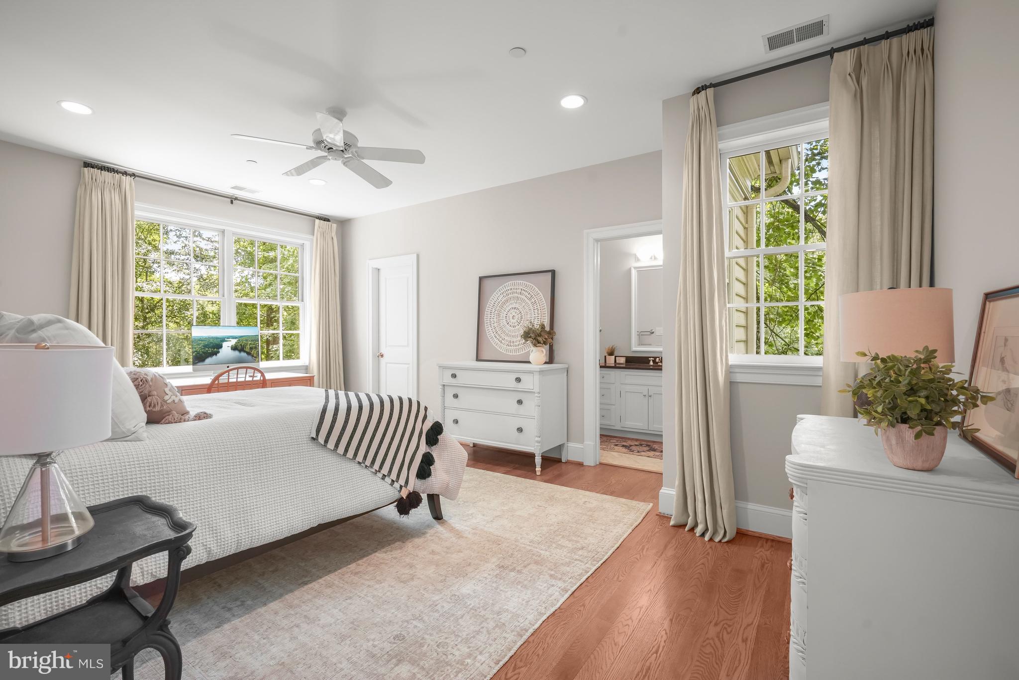 POTOMAC OUTSIDE - Residential