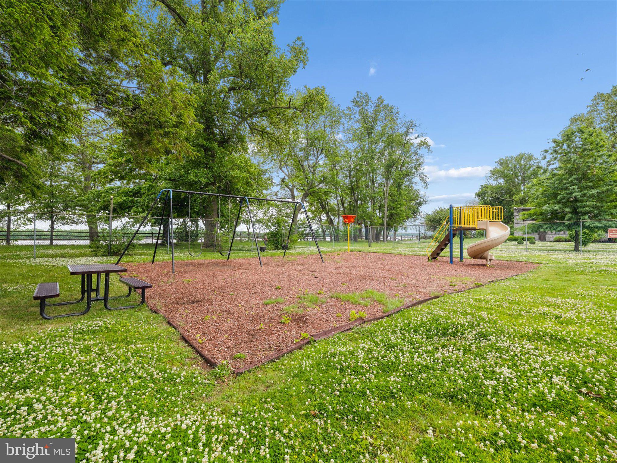 DELAIRE LANDING - Residential