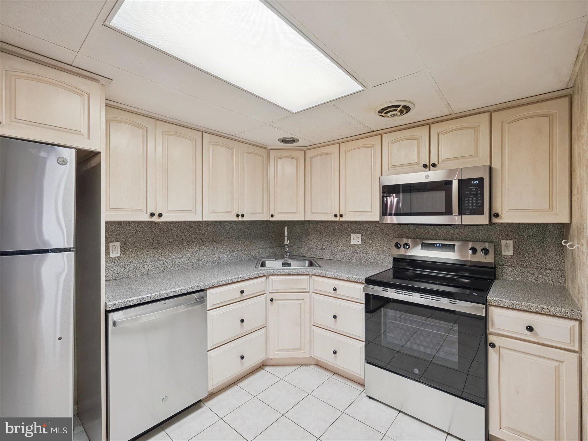 DELAIRE LANDING - Residential