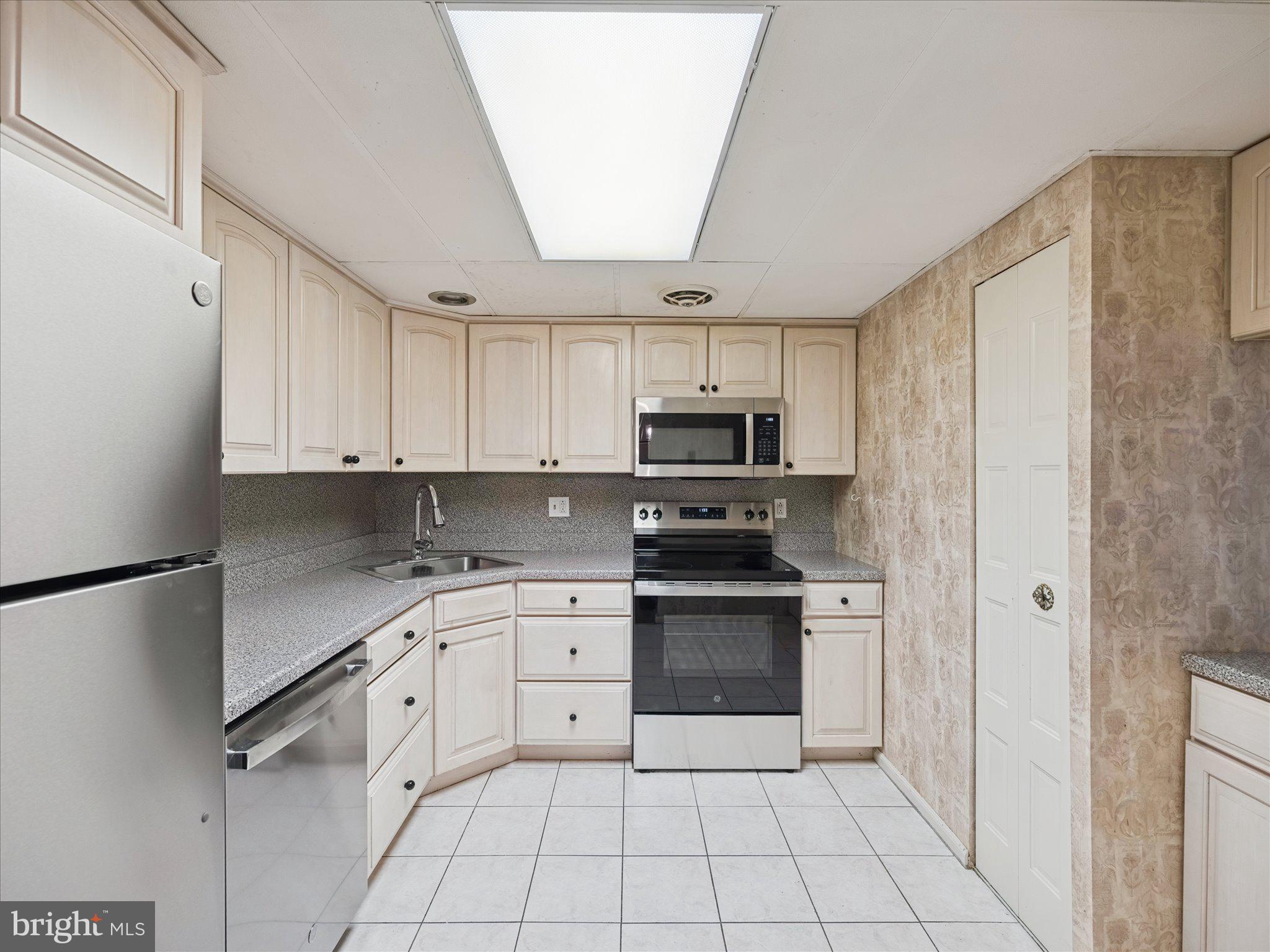 DELAIRE LANDING - Residential