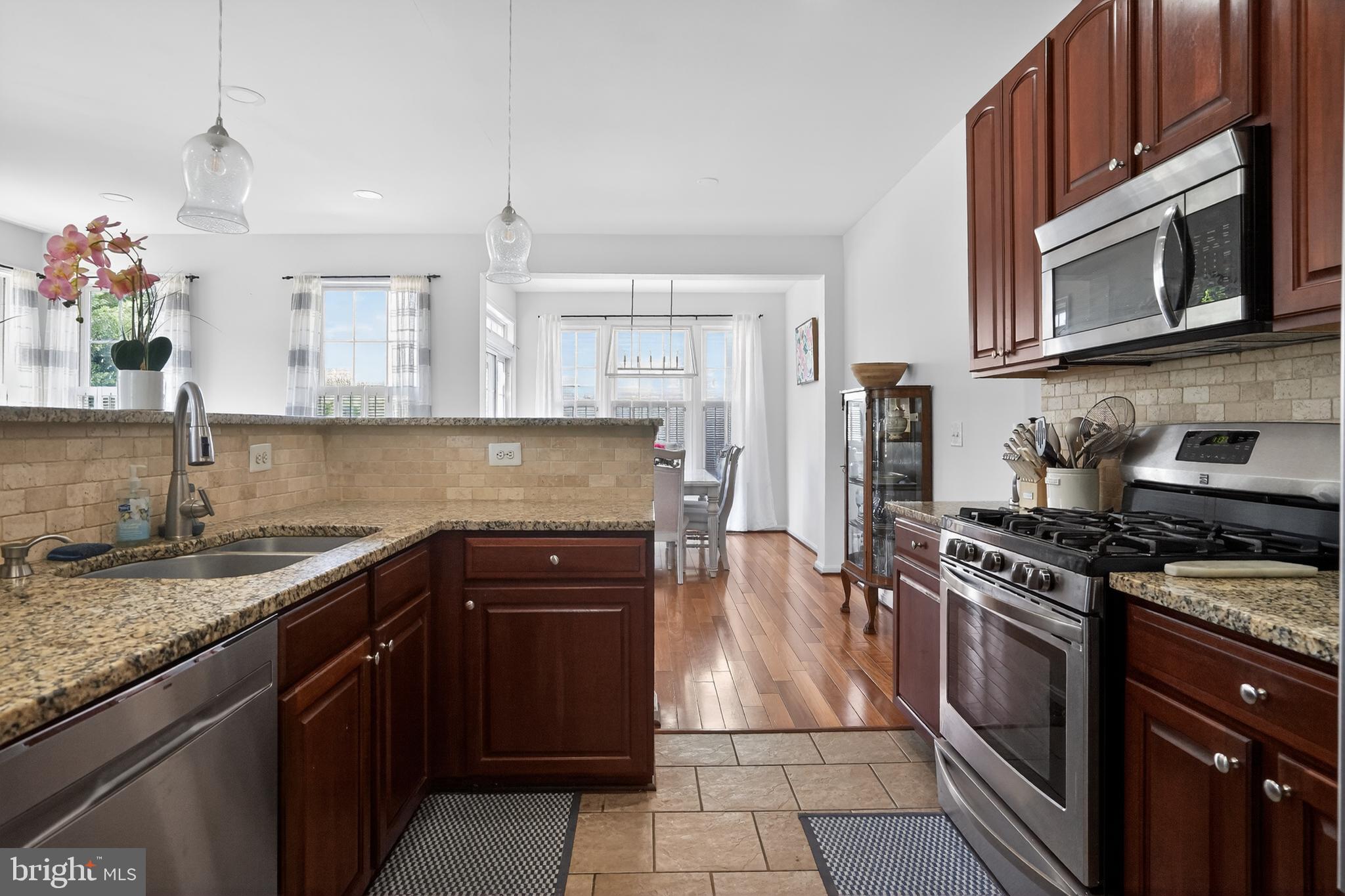 EDWARDS LANDING - Residential