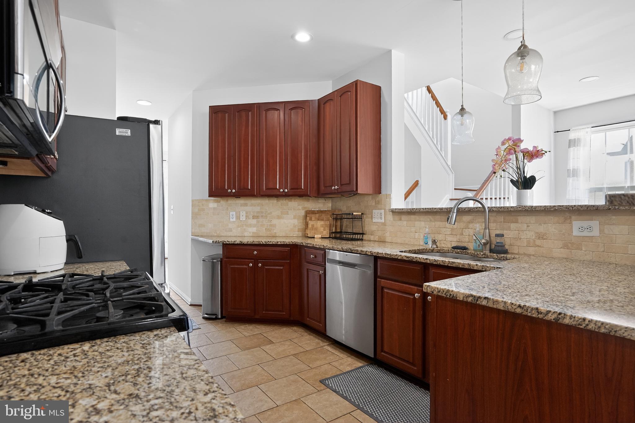 EDWARDS LANDING - Residential