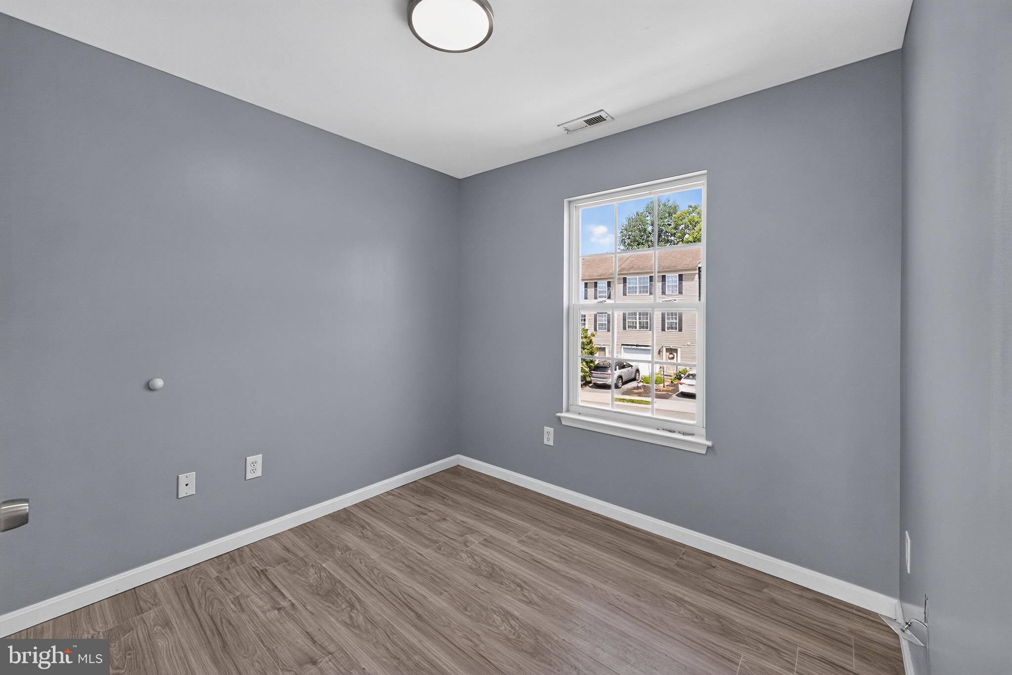 MILLERSVILLE - Residential