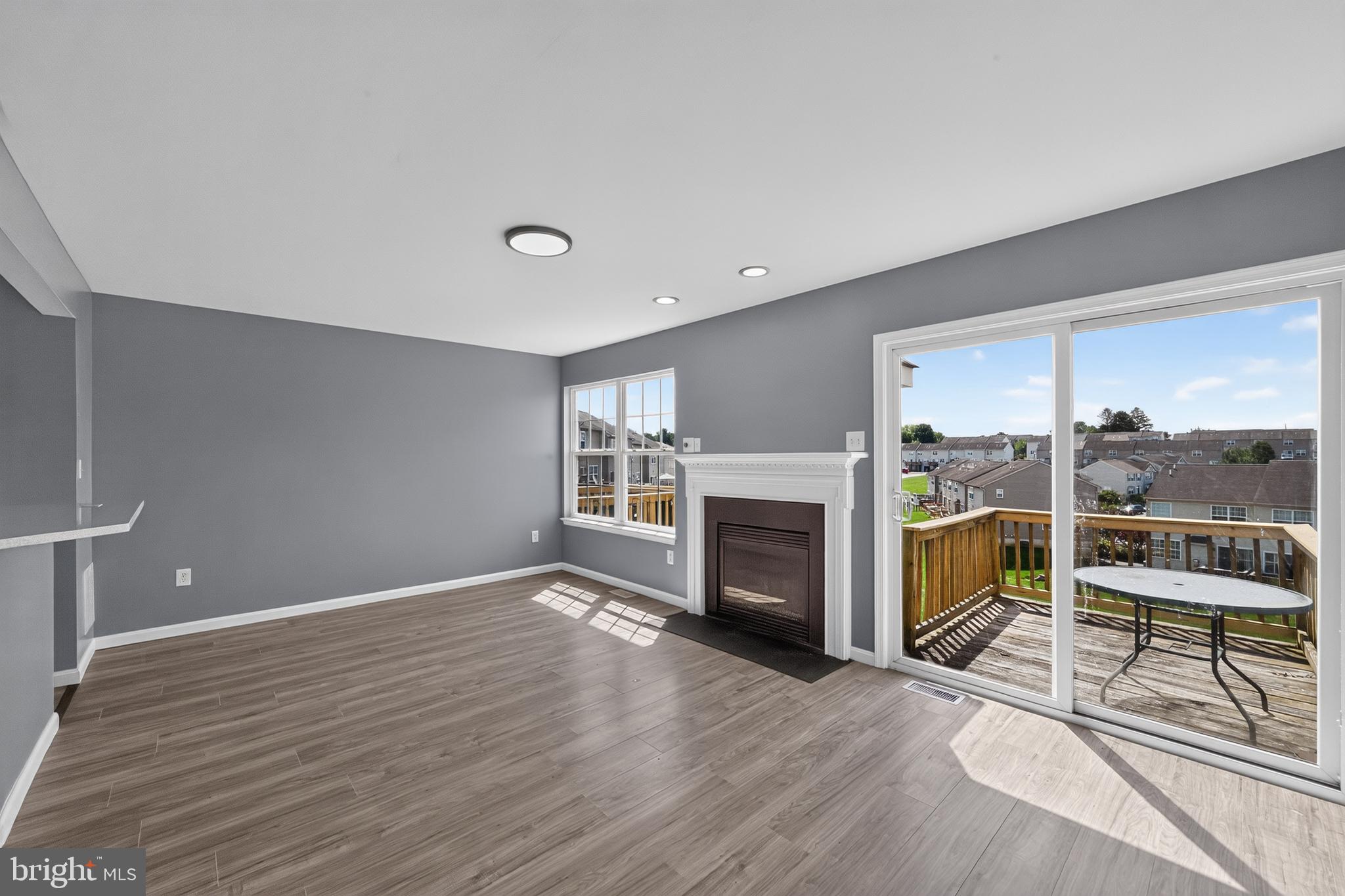 MILLERSVILLE - Residential