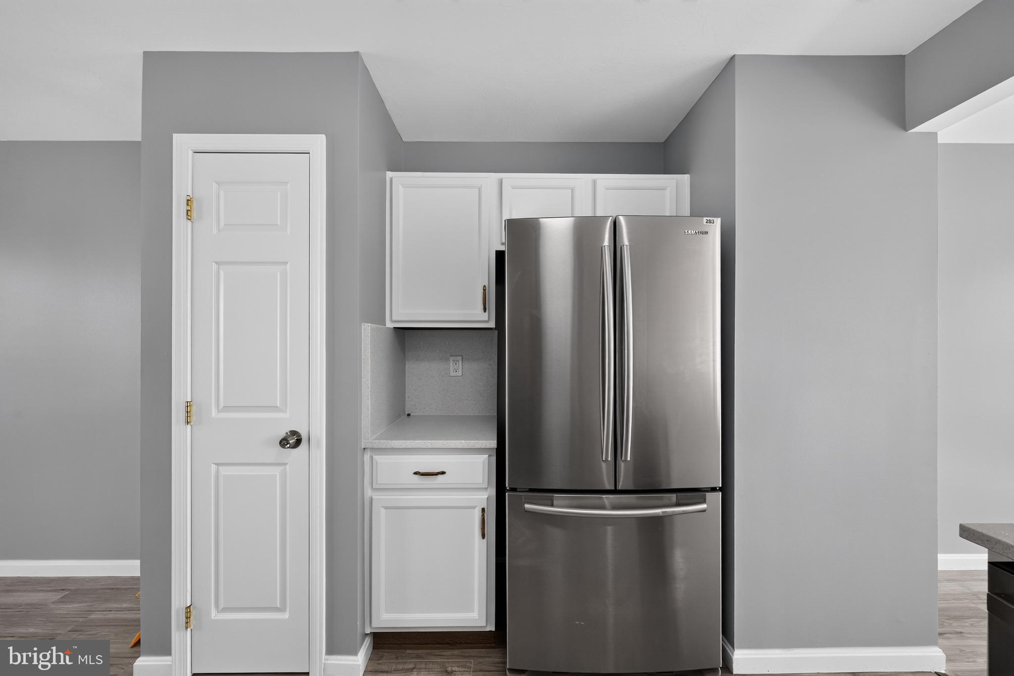 MILLERSVILLE - Residential