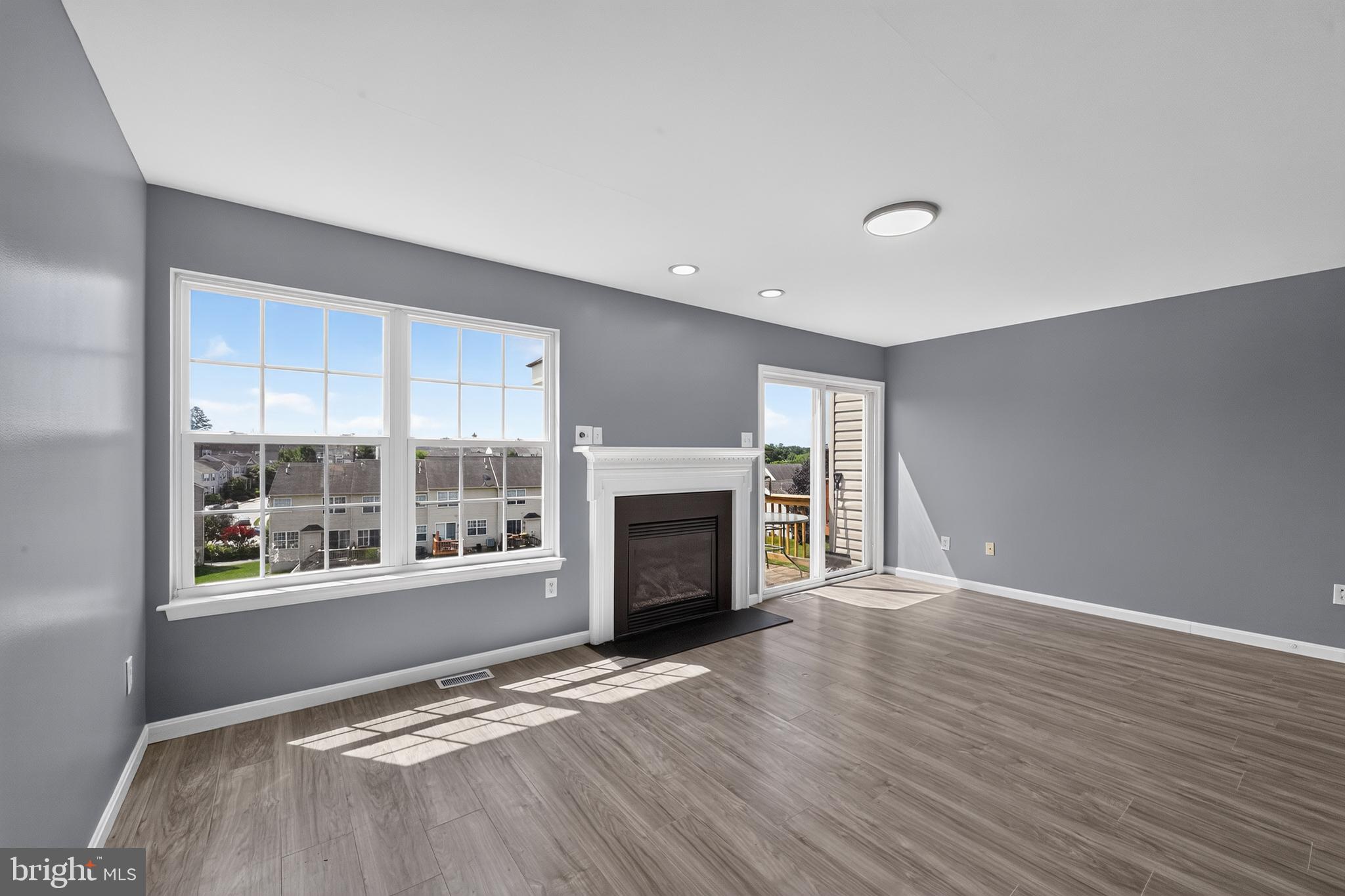 MILLERSVILLE - Residential