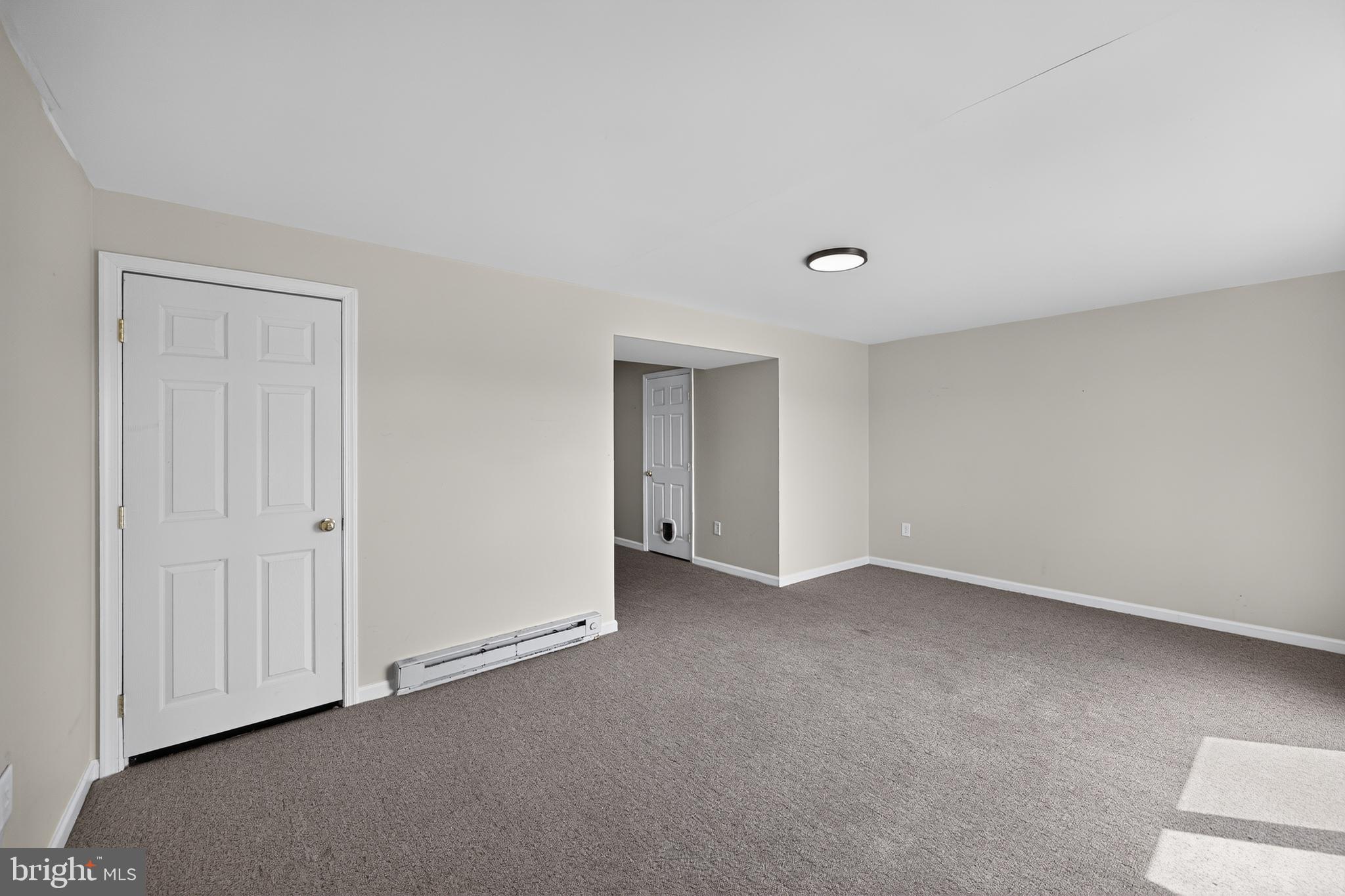 MILLERSVILLE - Residential
