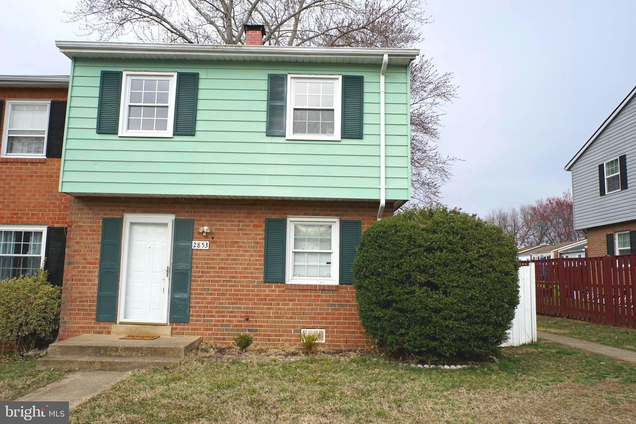 Beautiful end-unit townhome located in the central of Dumfries. Filled with natural light, this four-bedroom home has been remodeling and updated , ready to move in. Big back yard for a family outdoor activities.  
This house also located in a good location –  few minute walk to the Williamstown Community pool and basketball court,  three miles from Prince William Forest Park, two miles to Quantico Creek and the Potomac River, close to many shopping center (Walmart, home depot) and dinning.