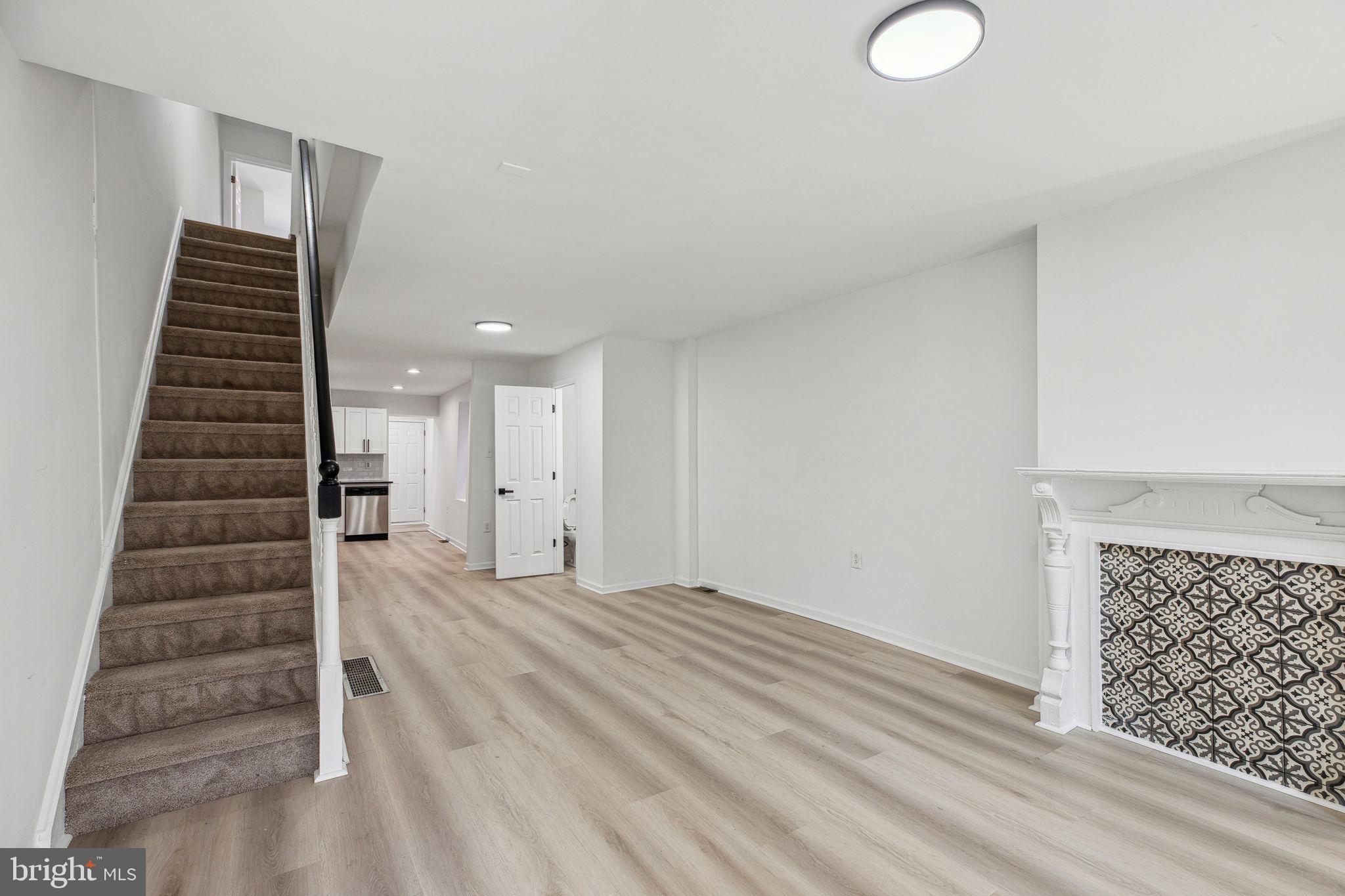 POINT BREEZE - Residential Lease