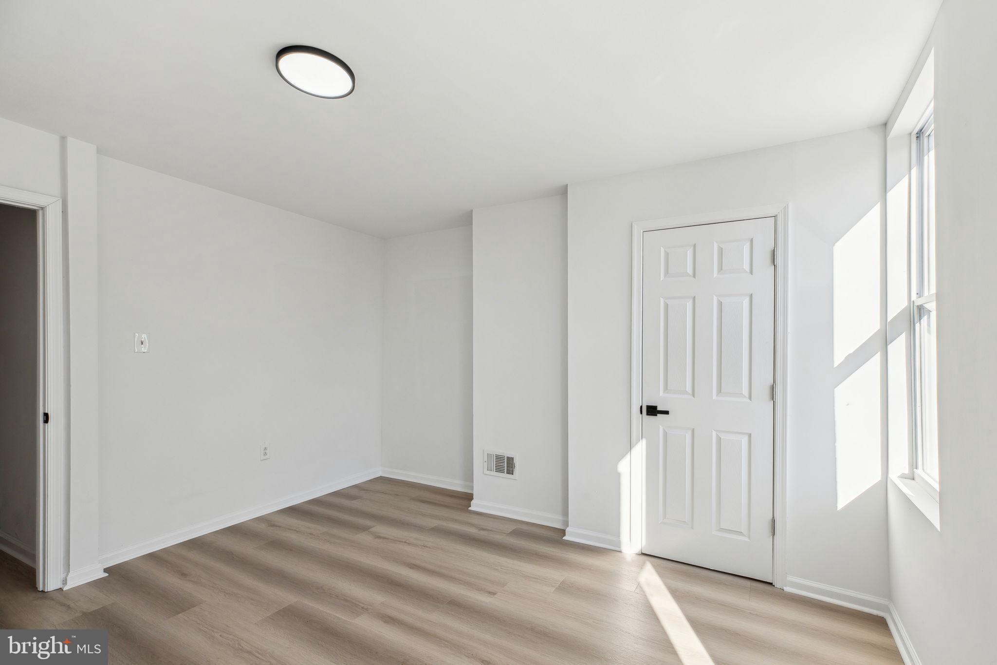 POINT BREEZE - Residential Lease