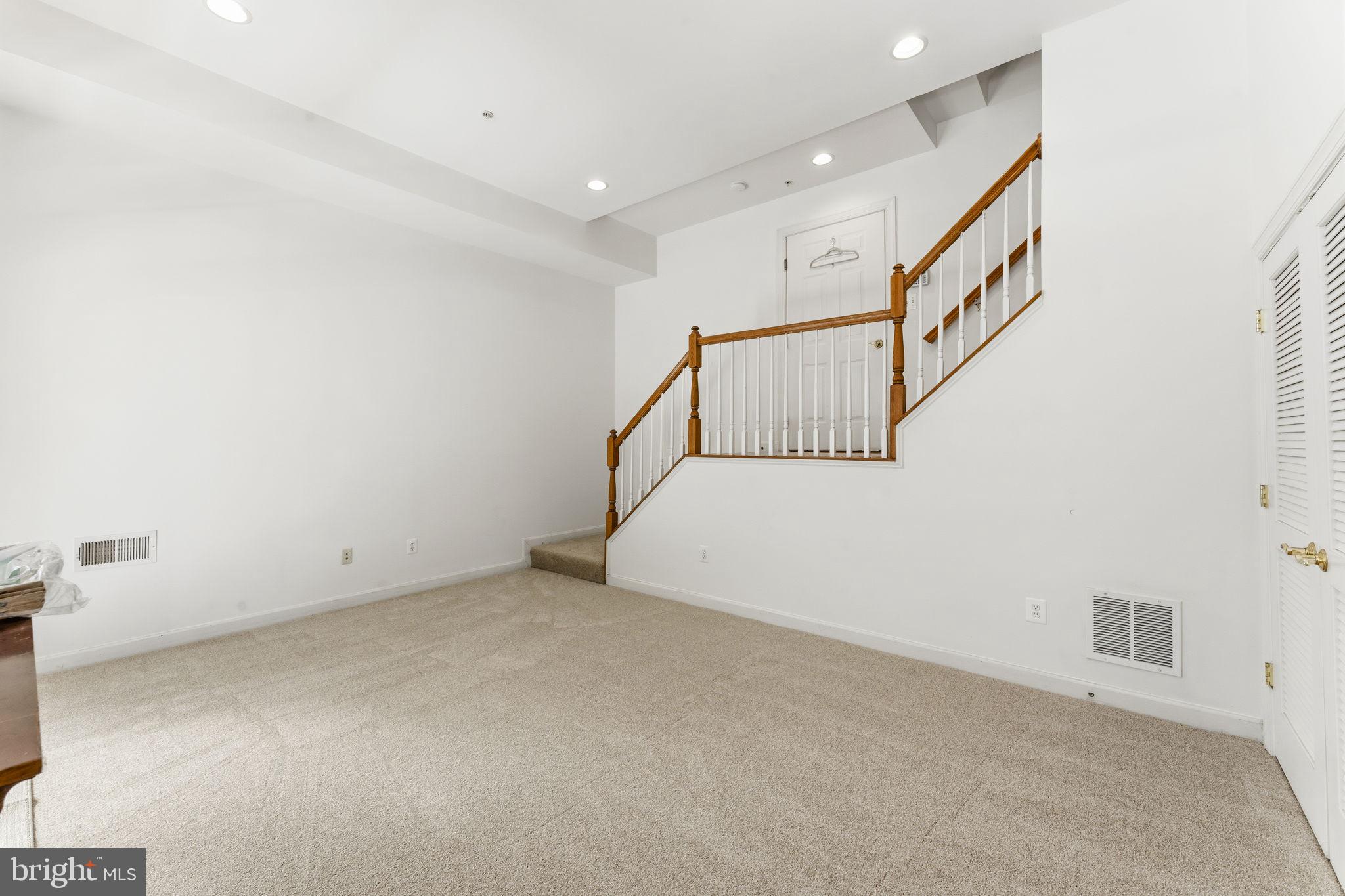 GREENCASTLE TOWNS - Residential