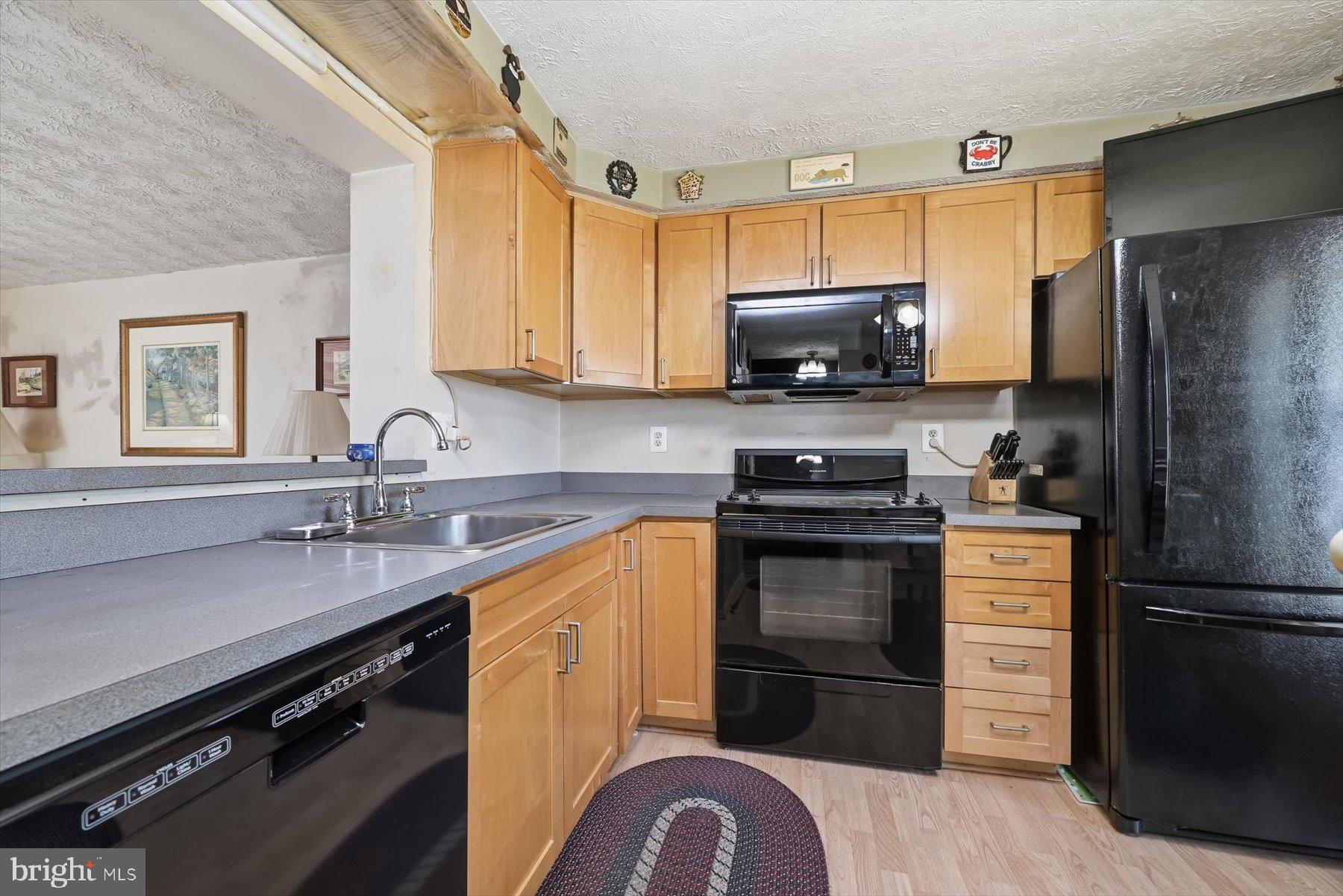 SILVER SPRING CNTRY CLUB - Residential