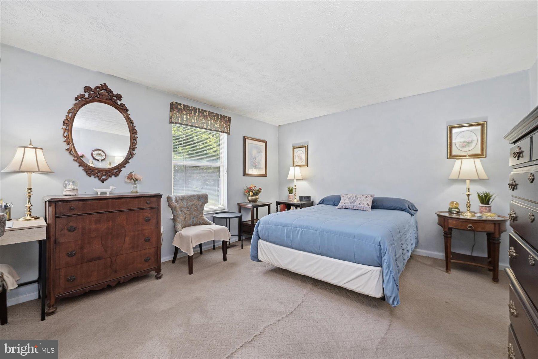 SILVER SPRING CNTRY CLUB - Residential