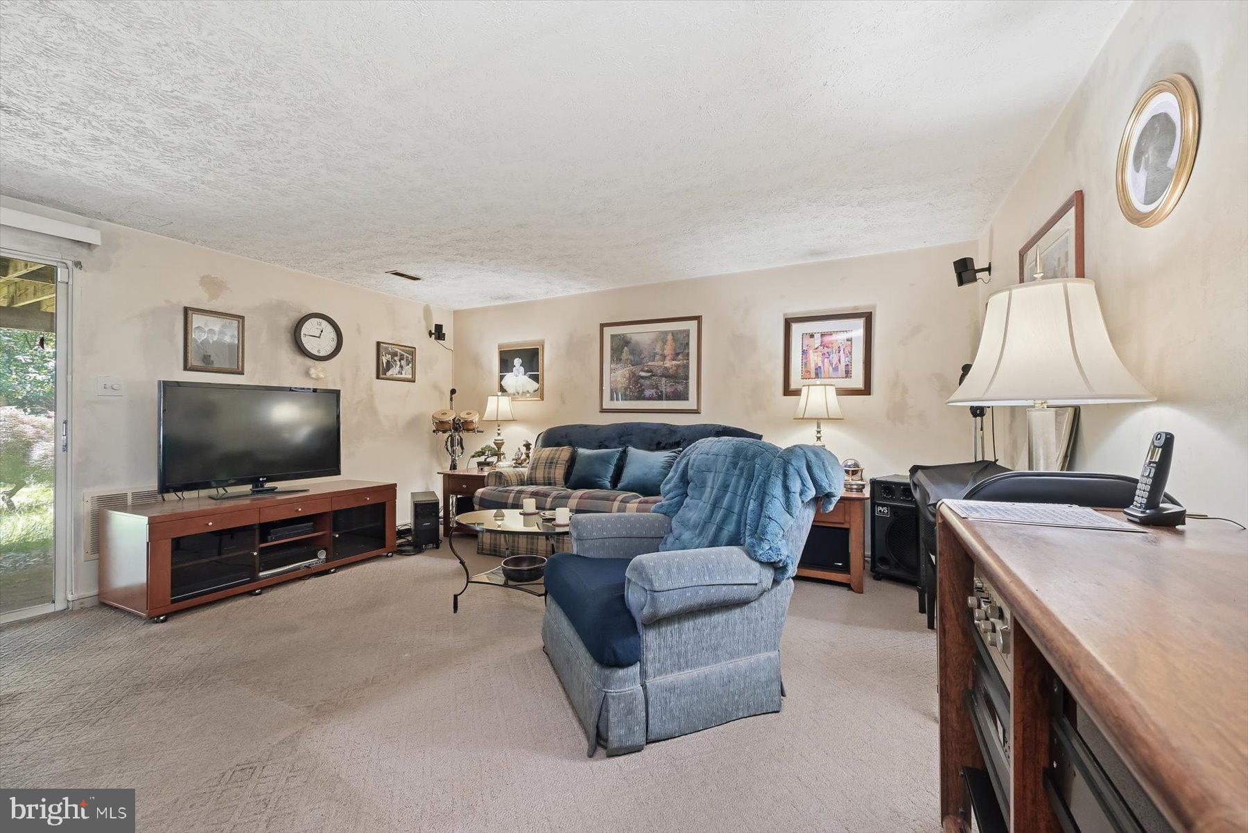 SILVER SPRING CNTRY CLUB - Residential