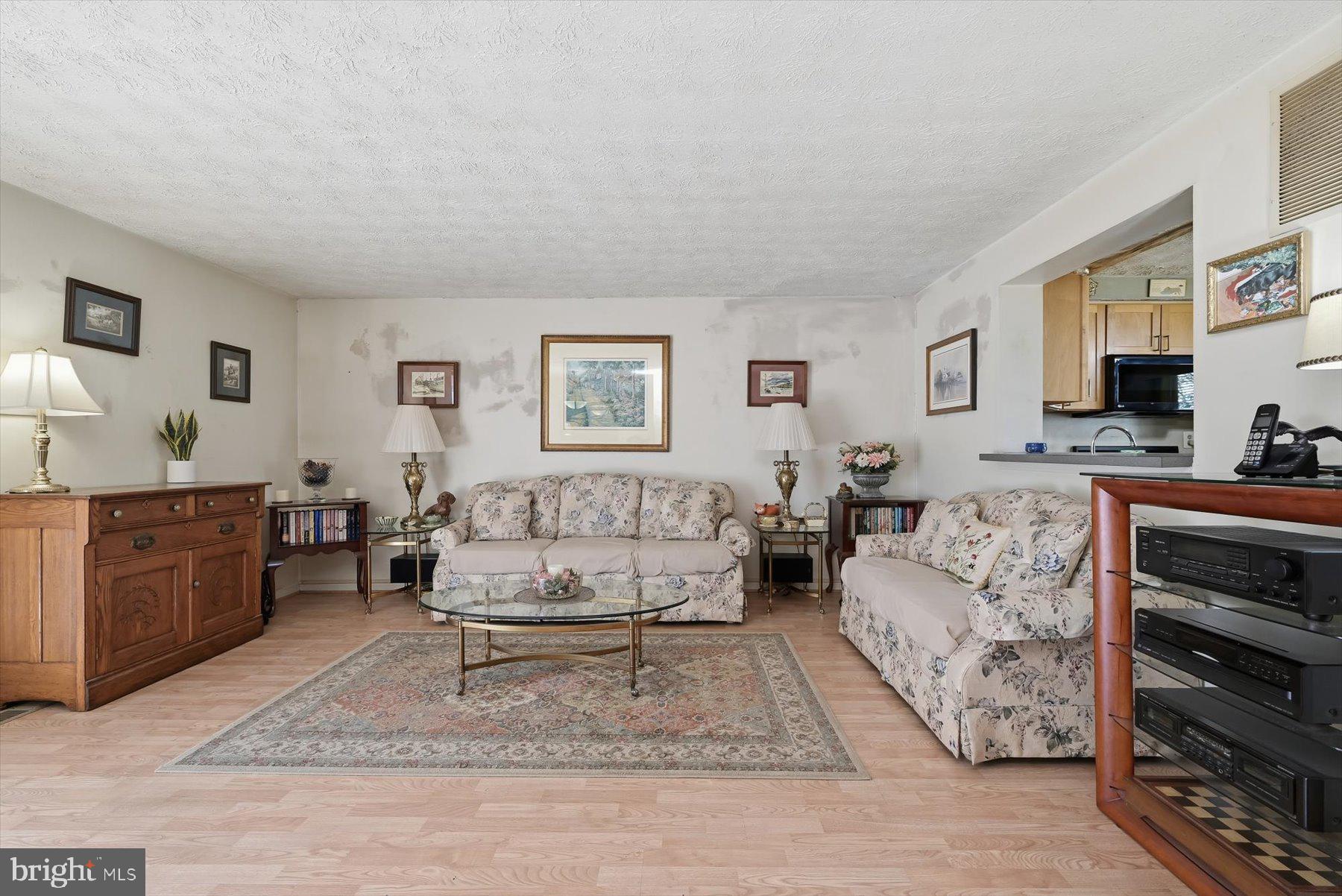 SILVER SPRING CNTRY CLUB - Residential