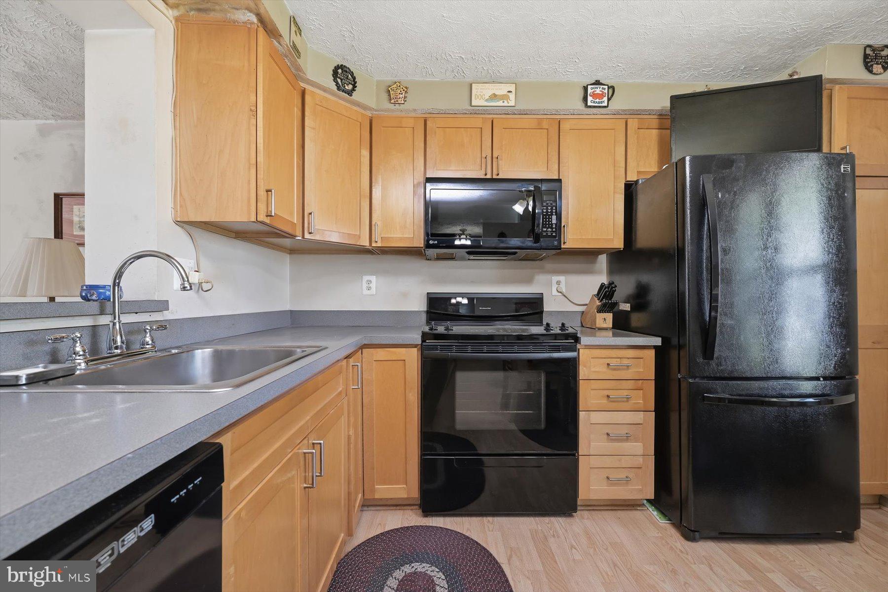 SILVER SPRING CNTRY CLUB - Residential