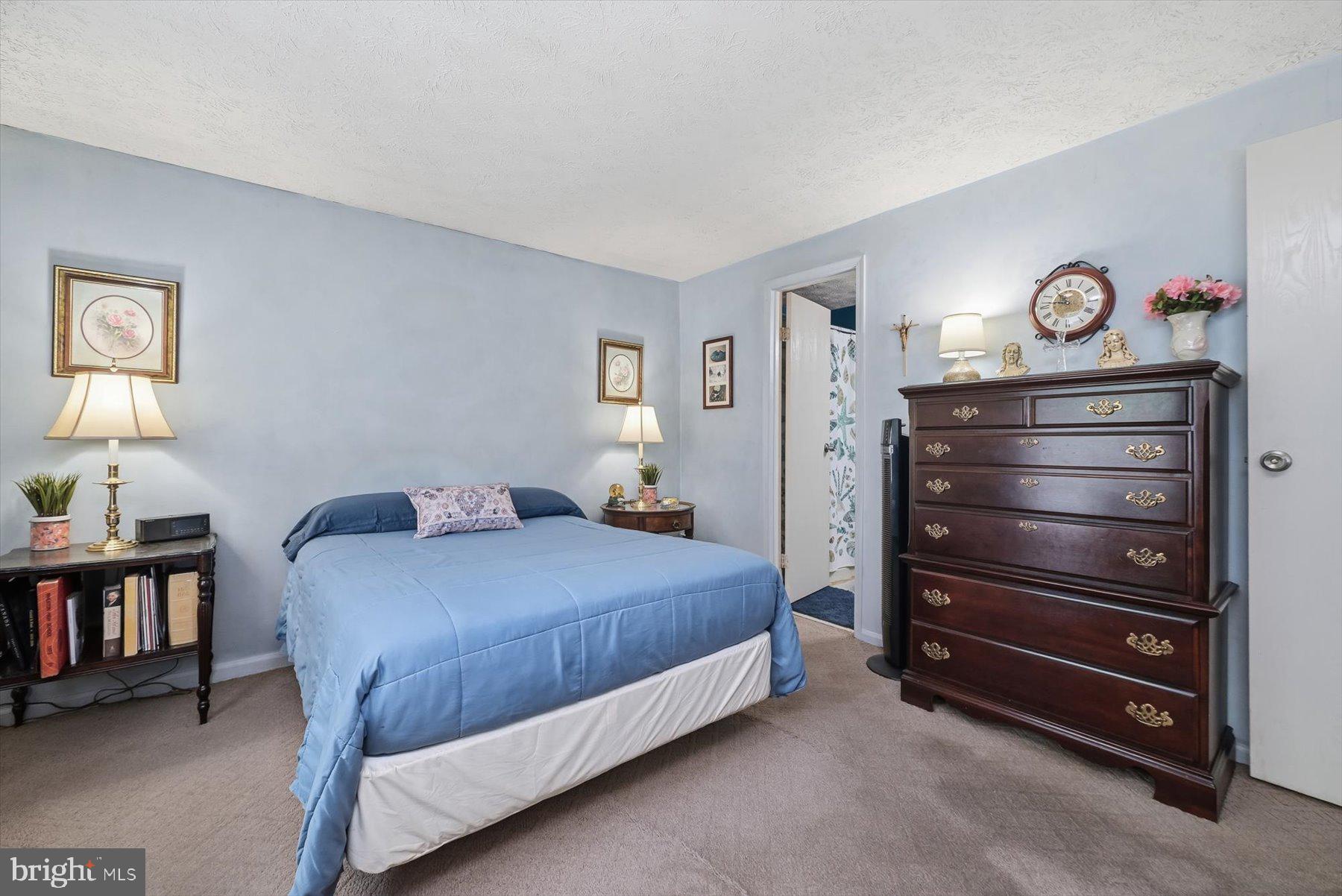 SILVER SPRING CNTRY CLUB - Residential