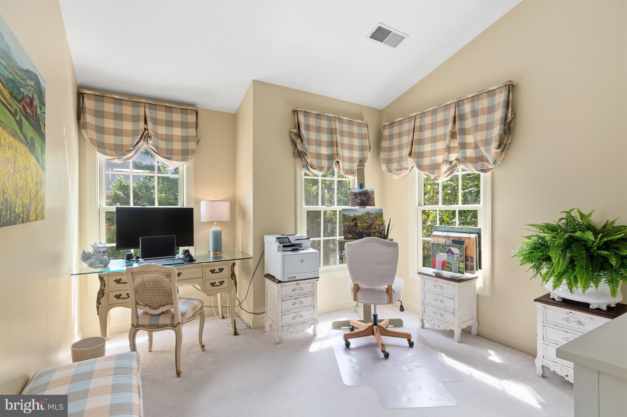 AMBERWOOD - Residential