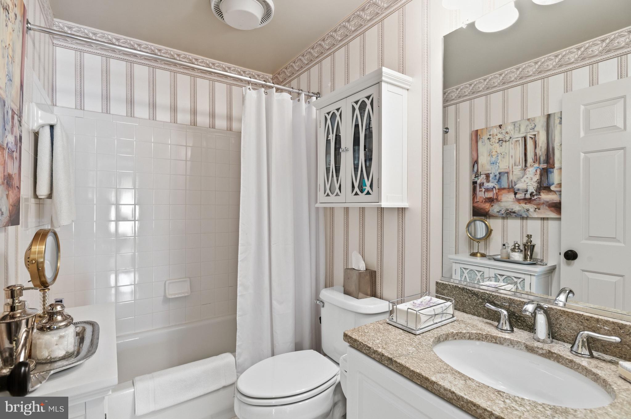 AMBERWOOD - Residential