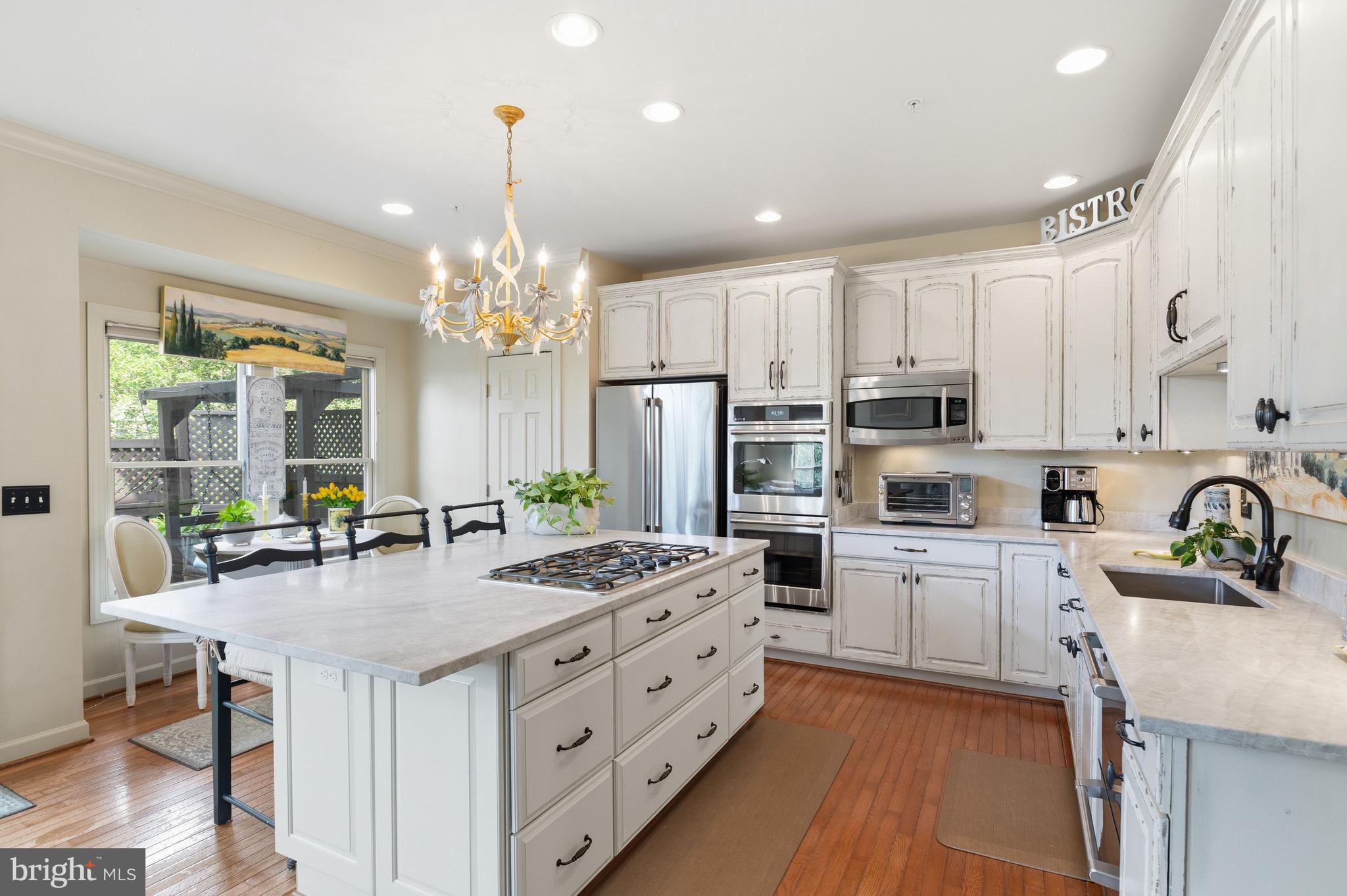 AMBERWOOD - Residential