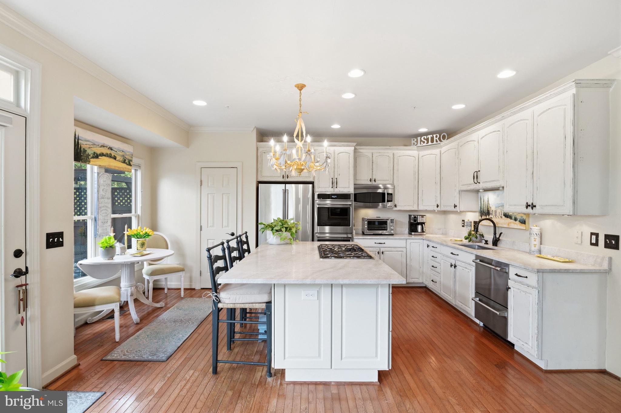 AMBERWOOD - Residential