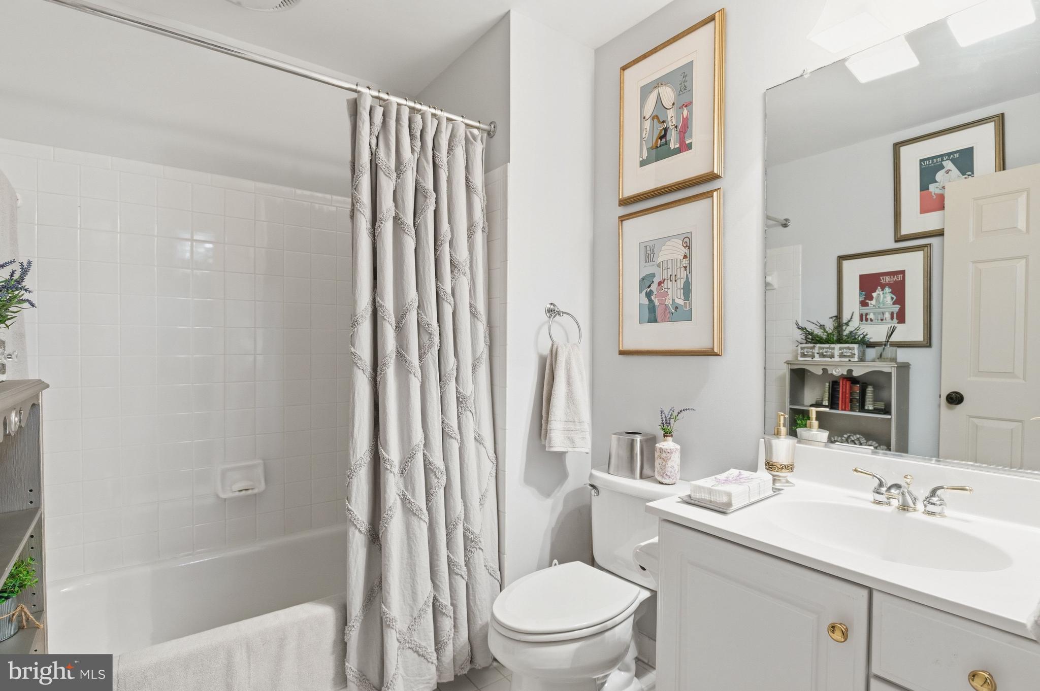 AMBERWOOD - Residential