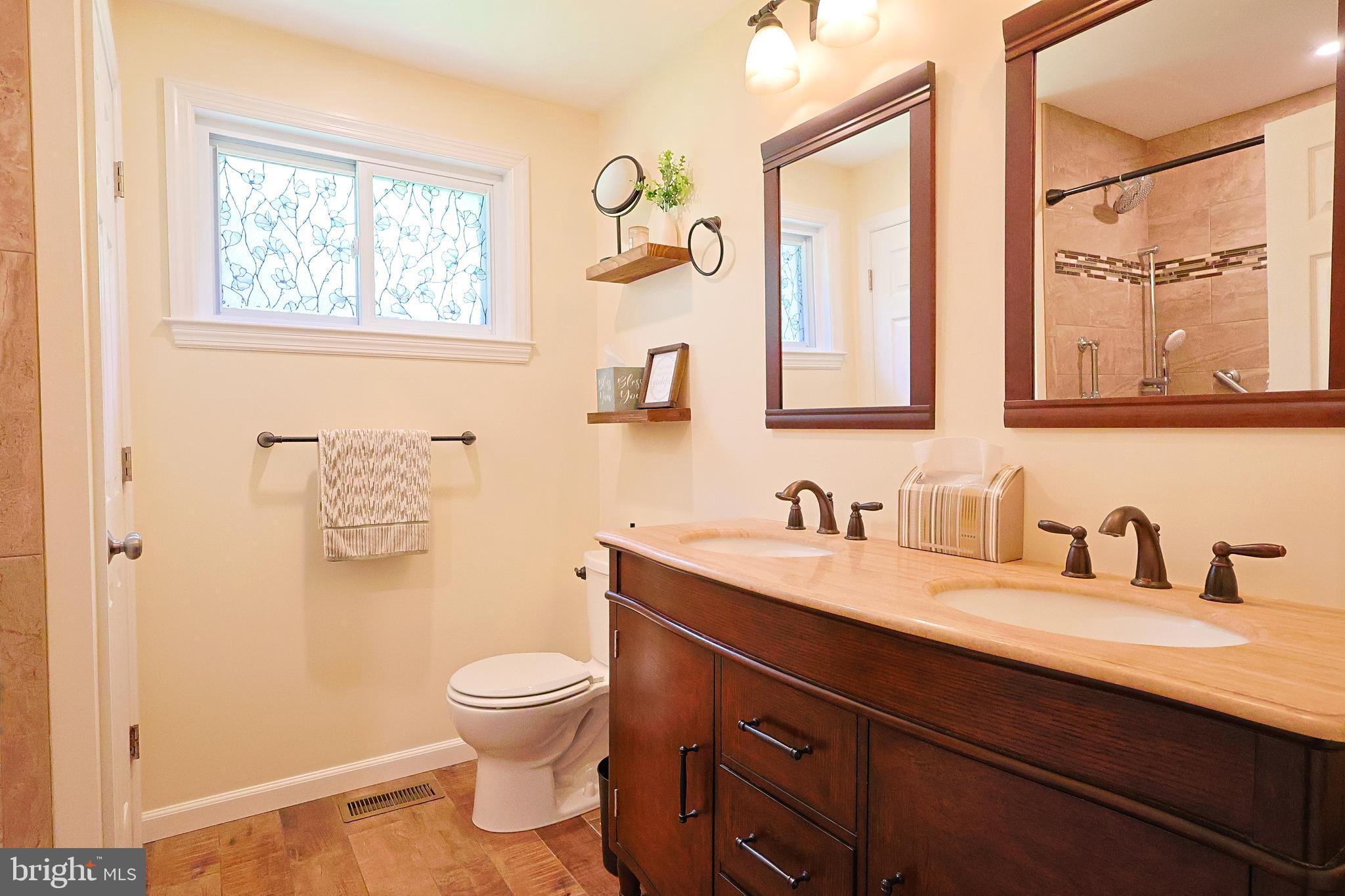 YARDLEY TERR - Residential