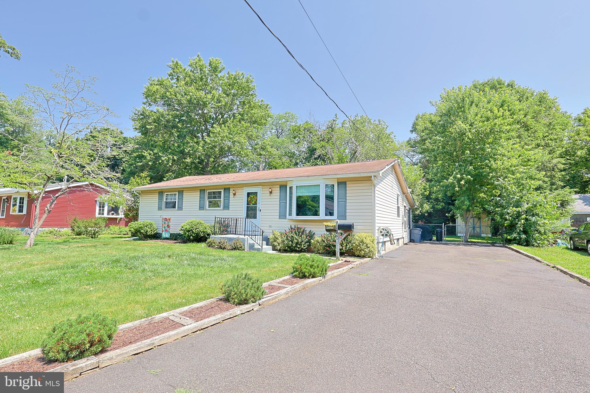 YARDLEY TERR - Residential