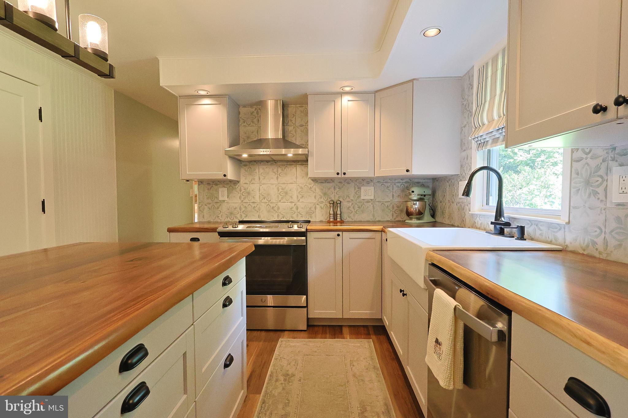 YARDLEY TERR - Residential