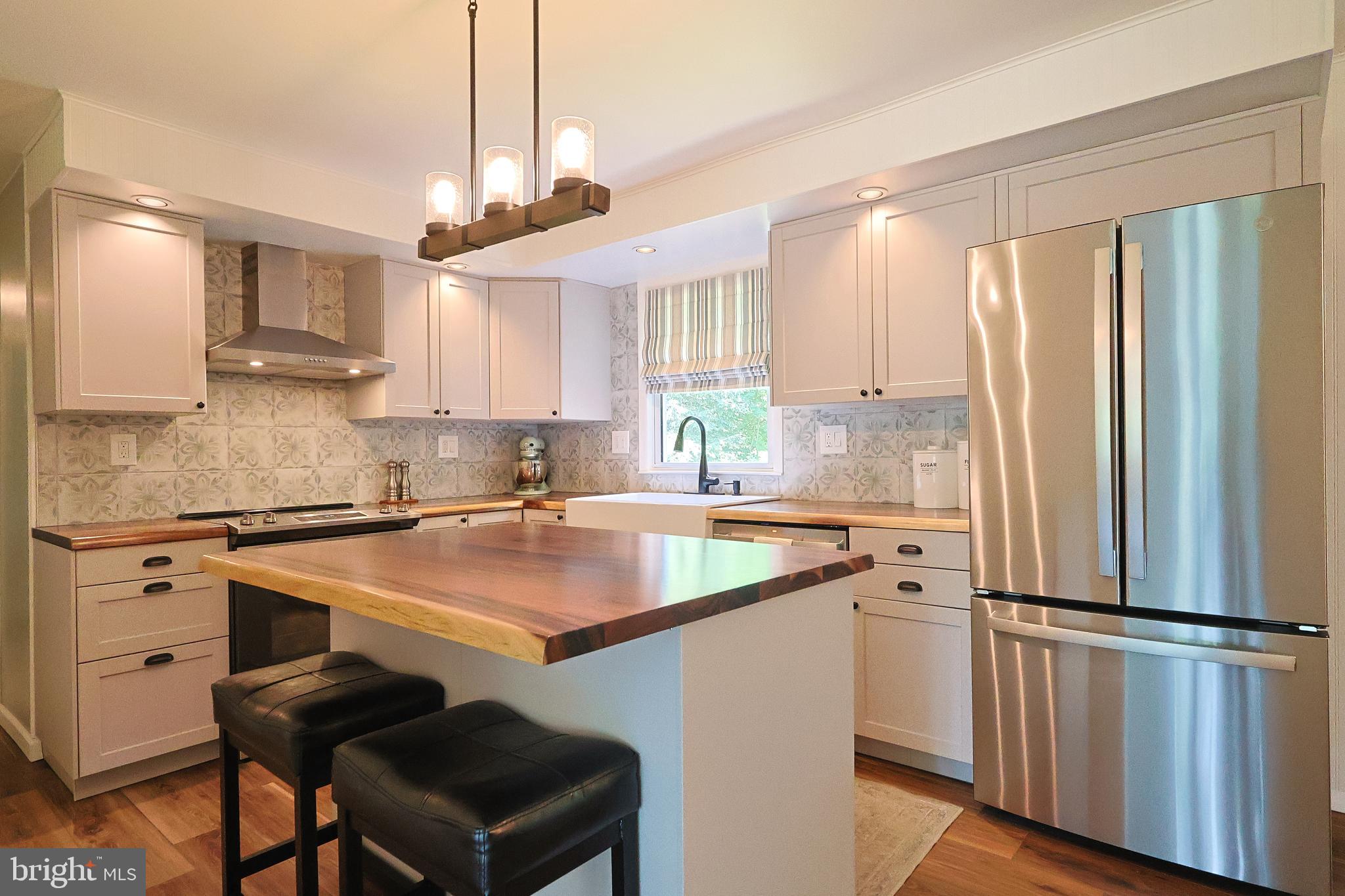 YARDLEY TERR - Residential