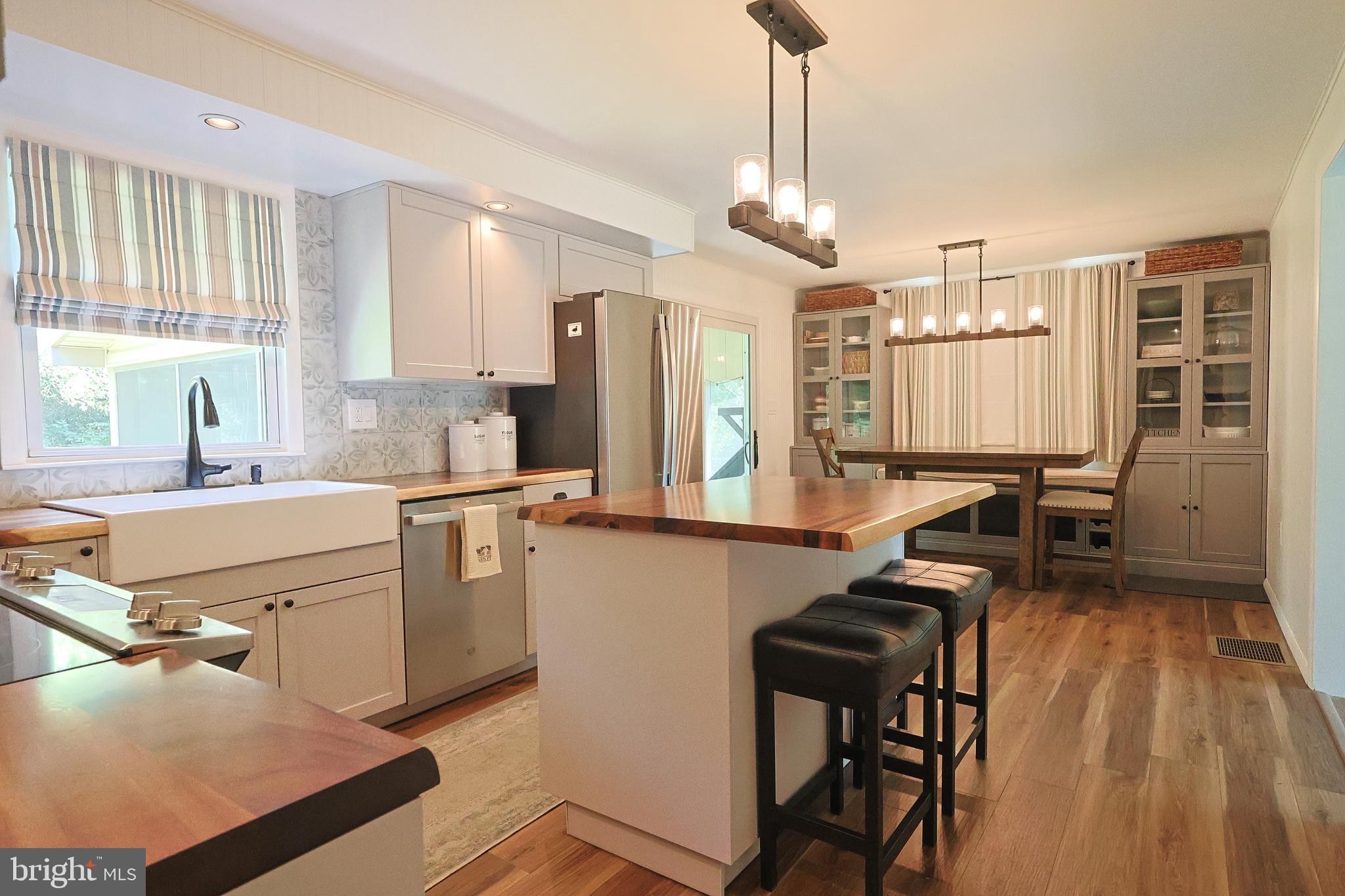 YARDLEY TERR - Residential