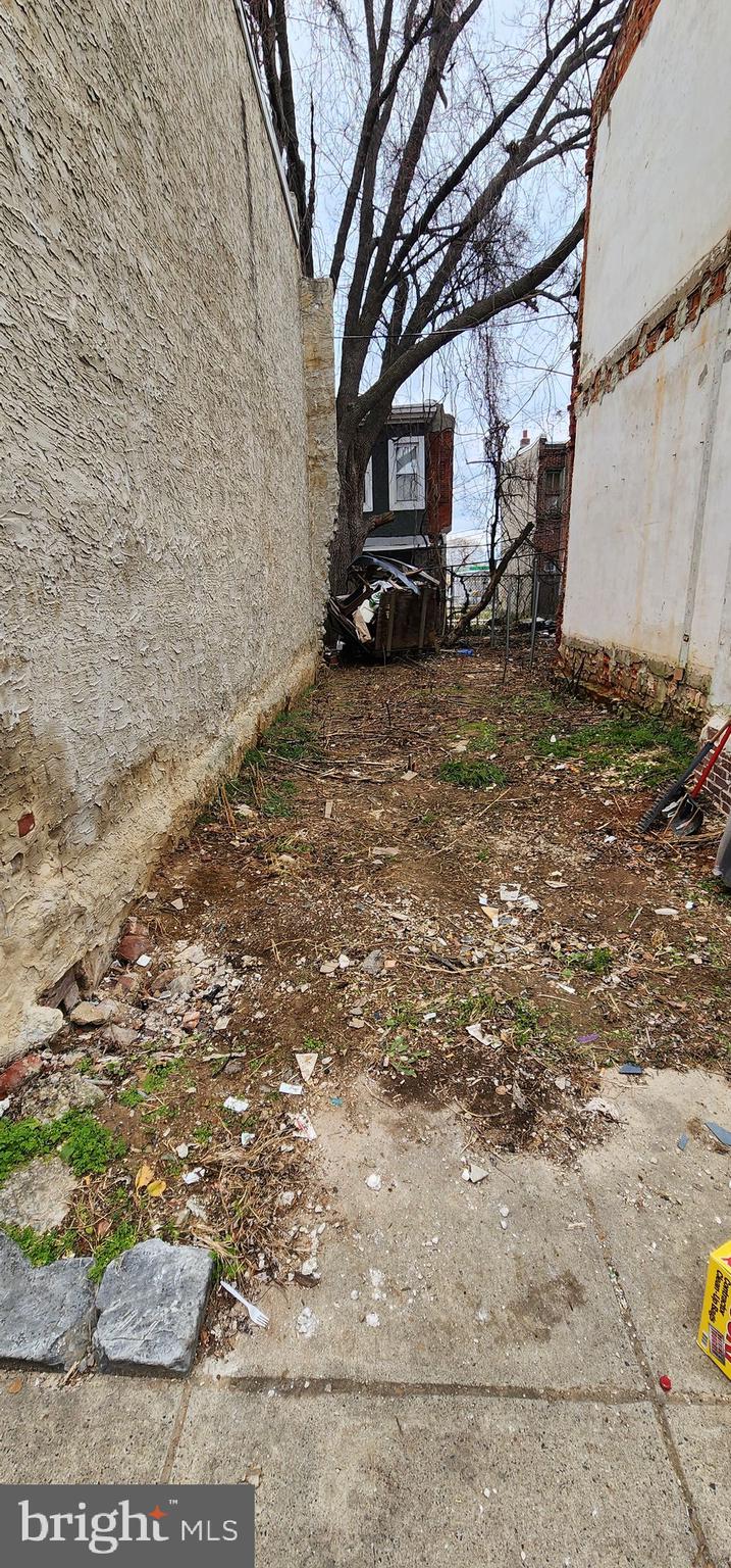 Great empty buildable lot. Area has lots of potential. 3131 N Carlisle is also for sale.